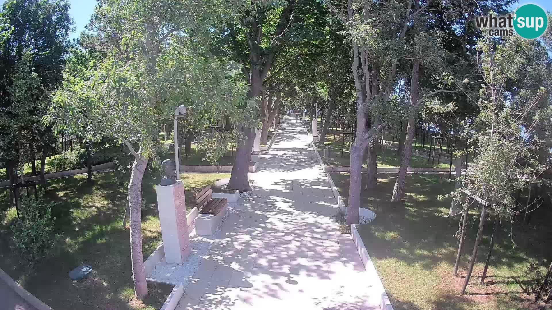 Park pisateljev Senj – Pogled v živo ob morju