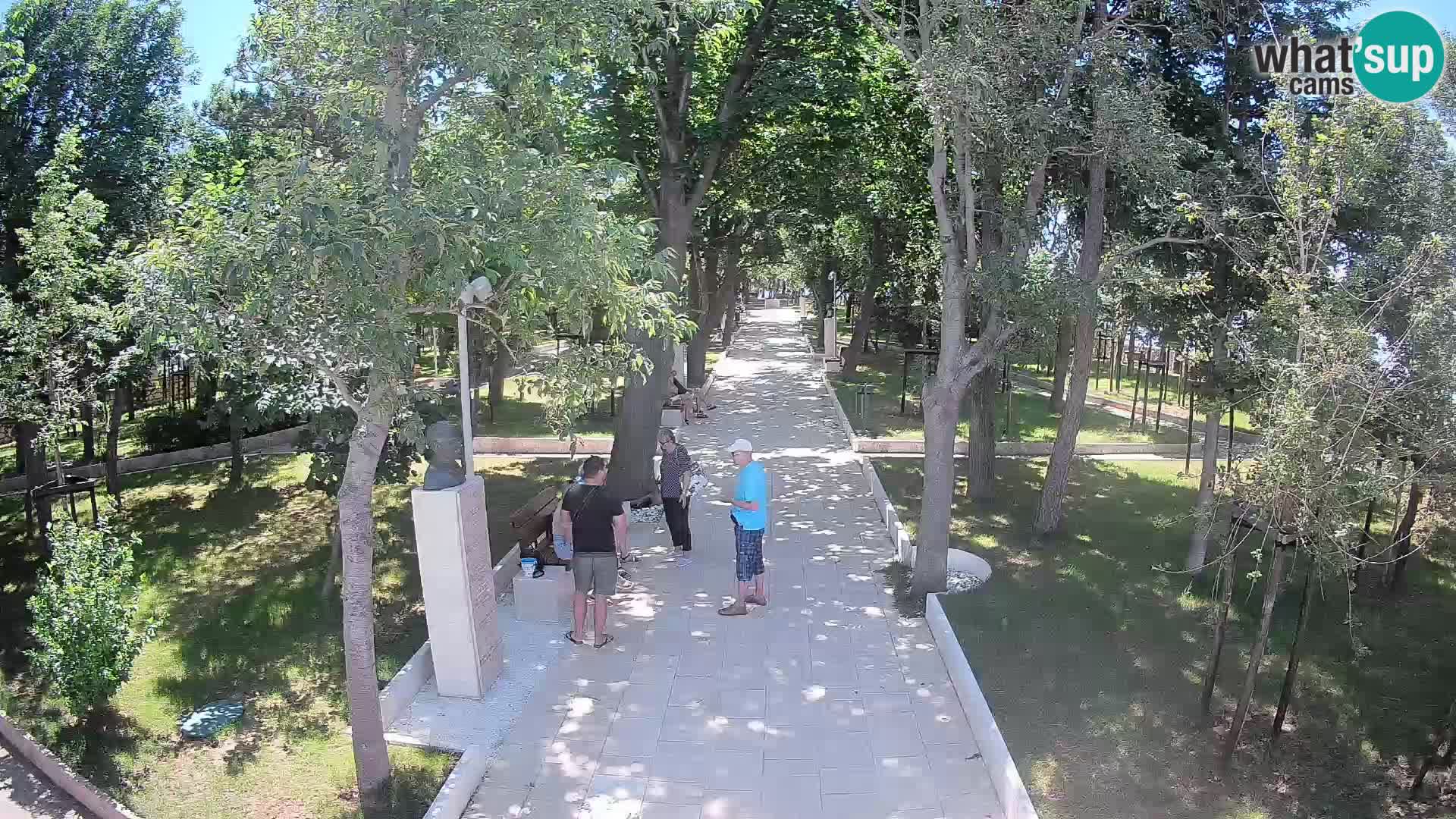 Park pisateljev Senj – Pogled v živo ob morju
