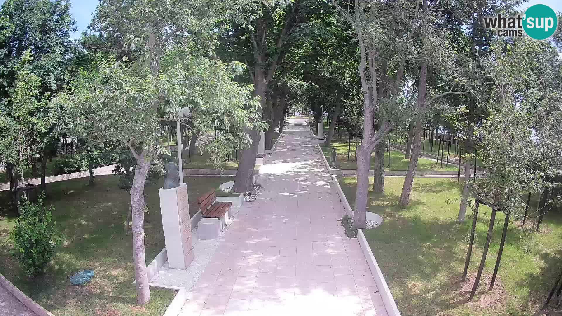 Park pisateljev Senj – Pogled v živo ob morju