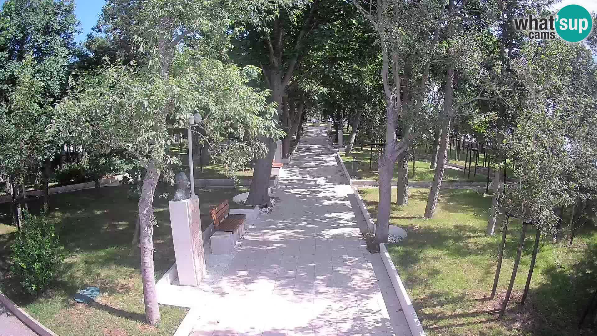 Park pisateljev Senj – Pogled v živo ob morju