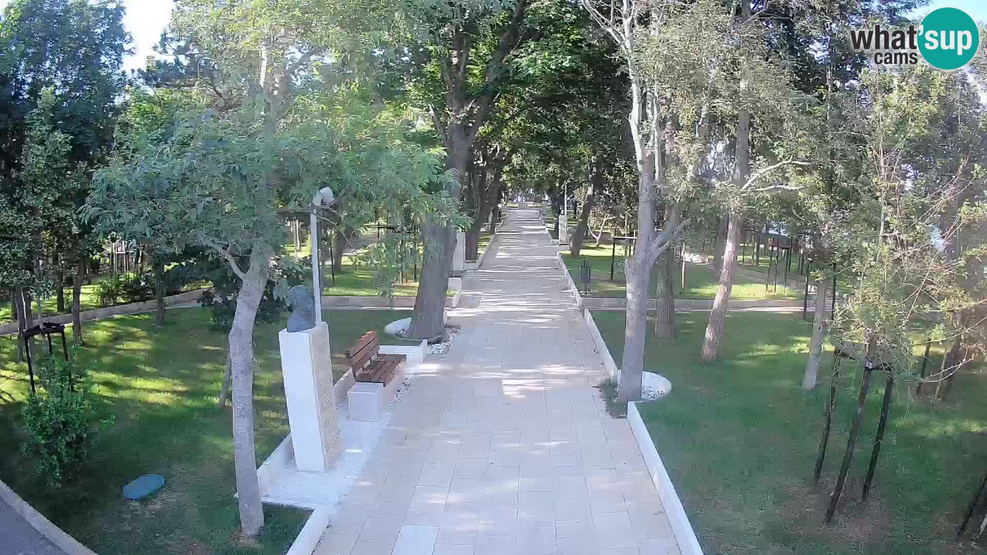 Park pisateljev Senj – Pogled v živo ob morju