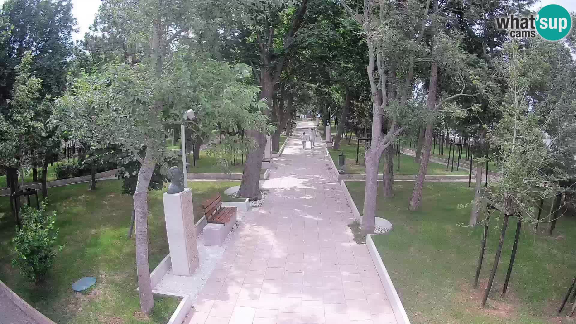 Park pisateljev Senj – Pogled v živo ob morju