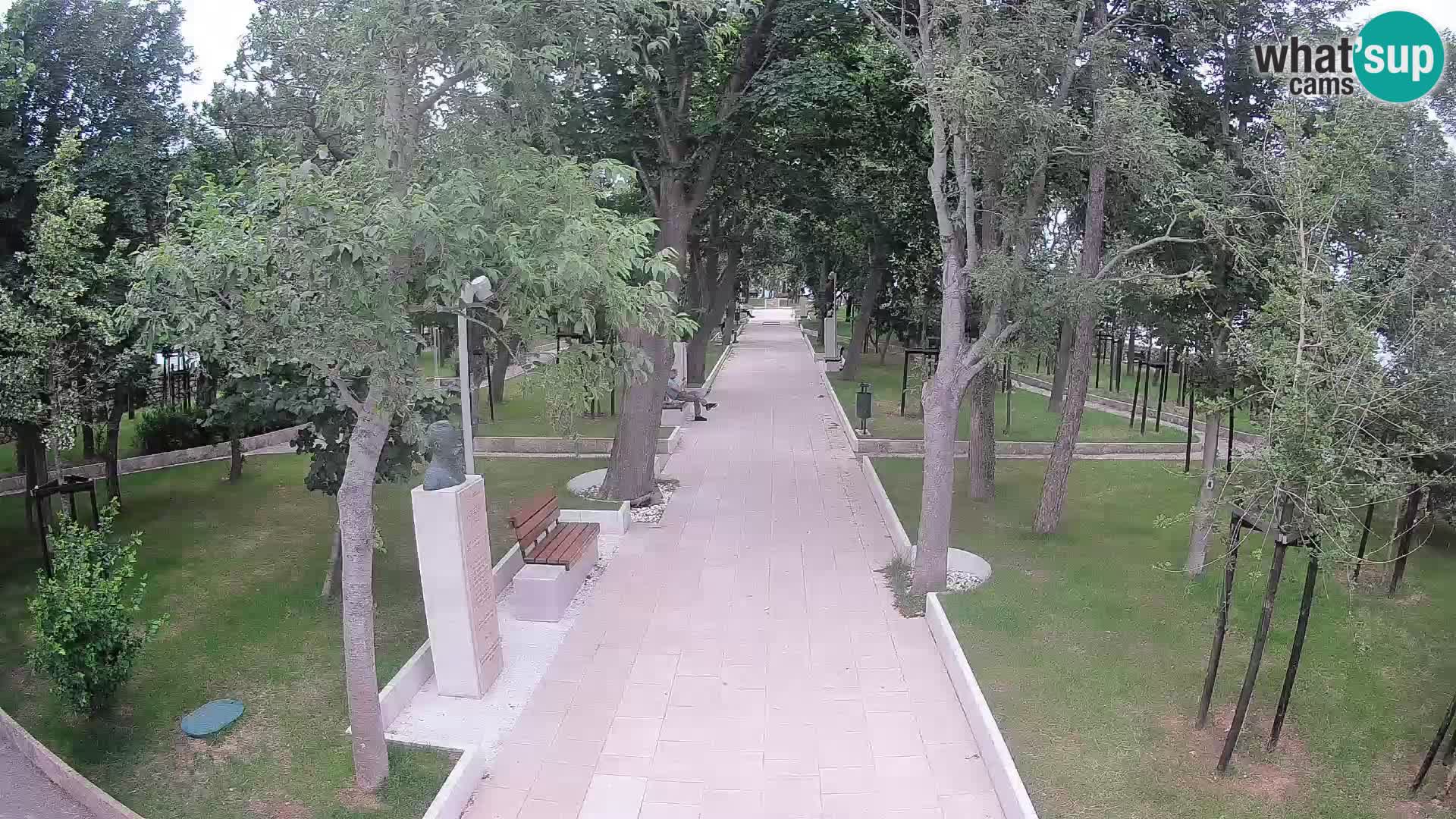 Park pisateljev Senj – Pogled v živo ob morju