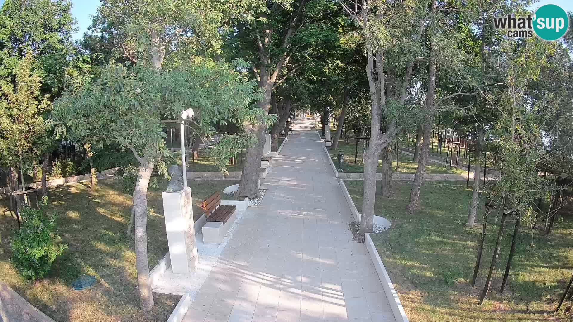 Park pisateljev Senj – Pogled v živo ob morju