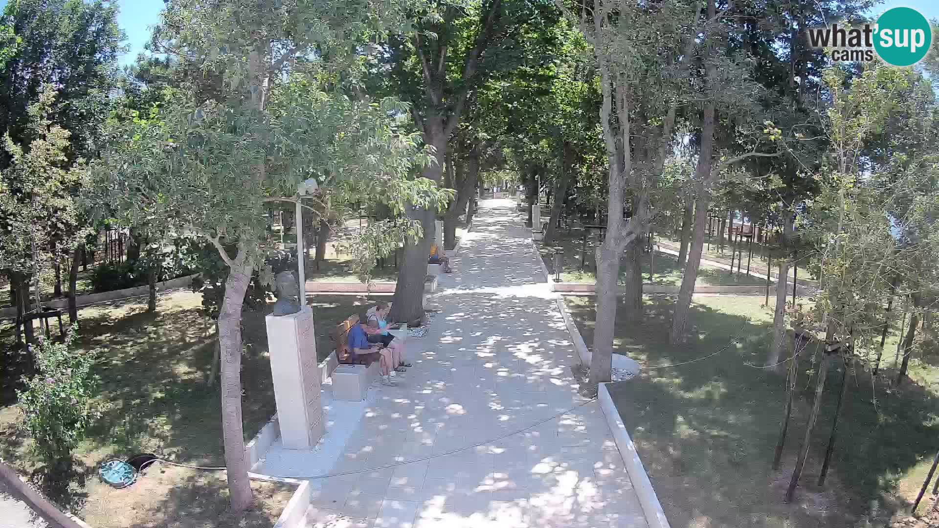 Park pisateljev Senj – Pogled v živo ob morju