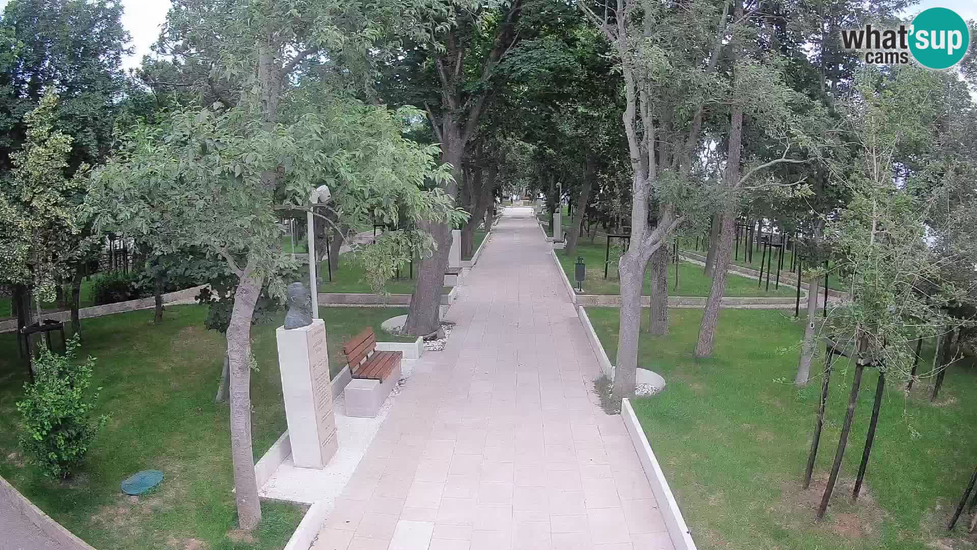 Park pisateljev Senj – Pogled v živo ob morju