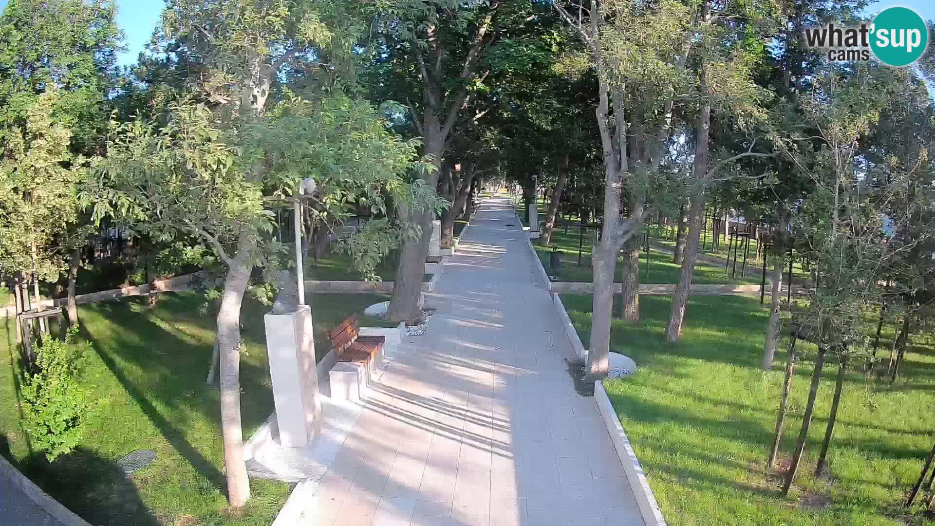 Park pisateljev Senj – Pogled v živo ob morju