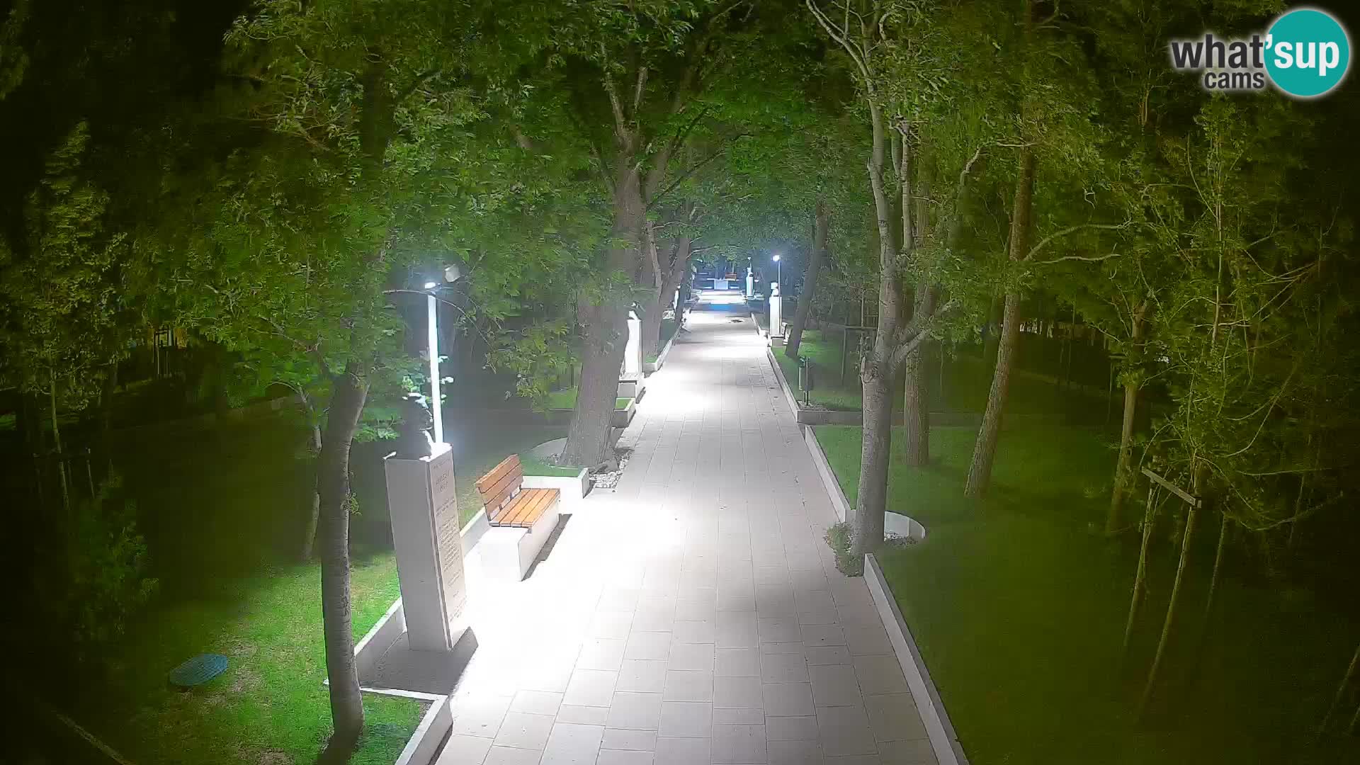 Park pisateljev Senj – Pogled v živo ob morju