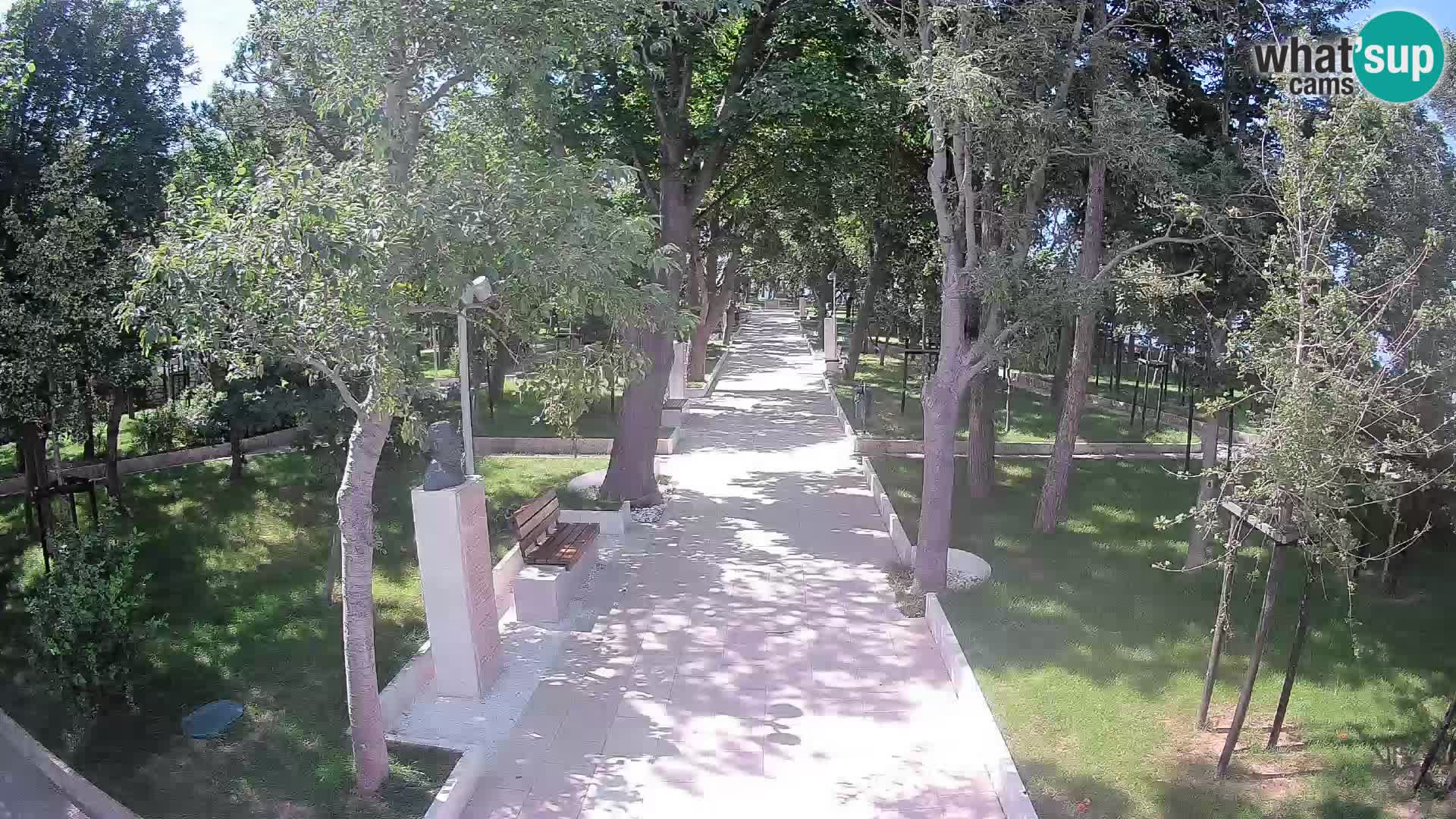Park pisateljev Senj – Pogled v živo ob morju