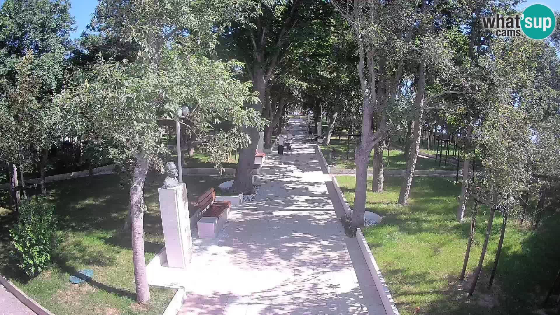 Park pisateljev Senj – Pogled v živo ob morju