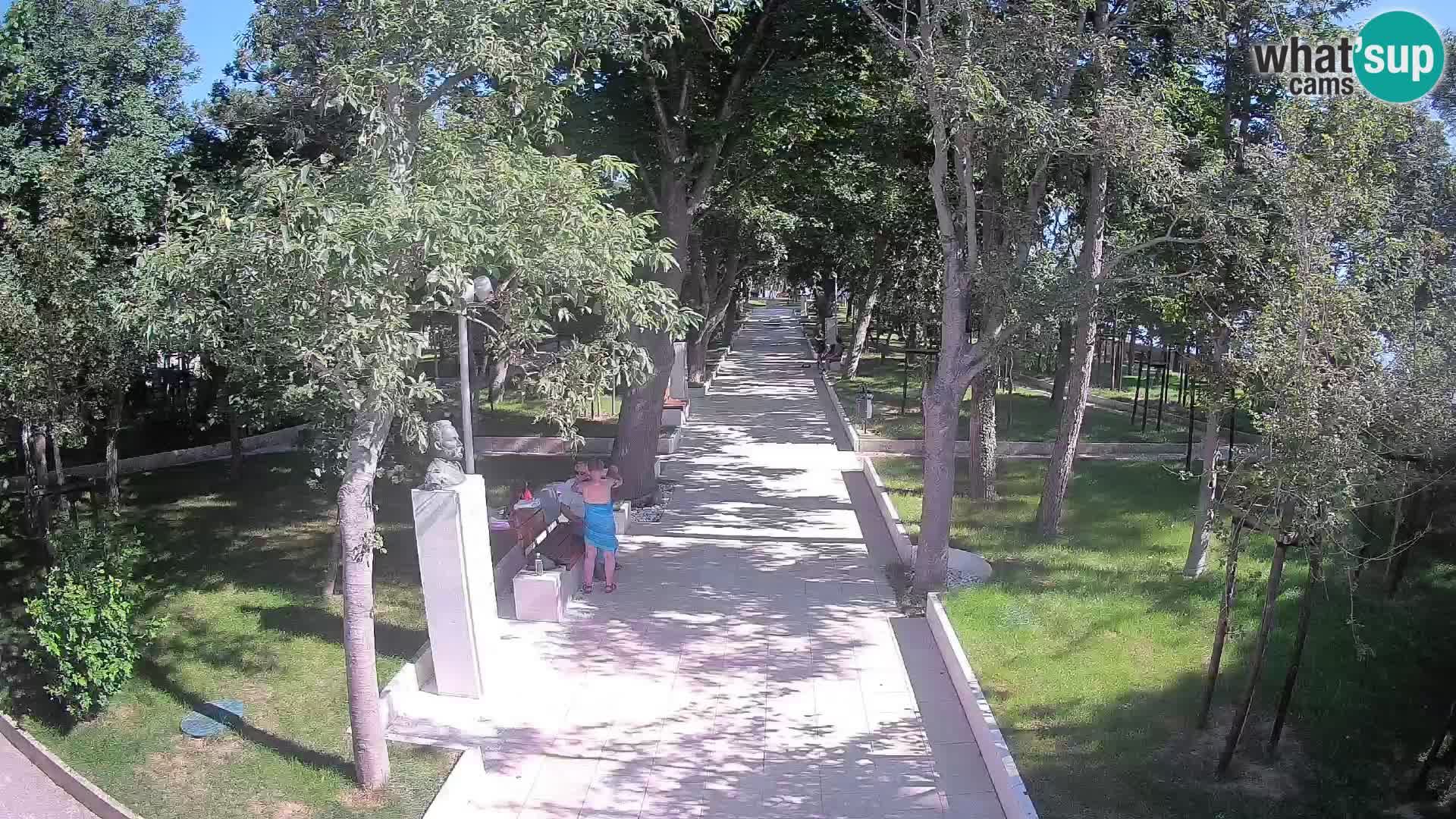 Park pisateljev Senj – Pogled v živo ob morju