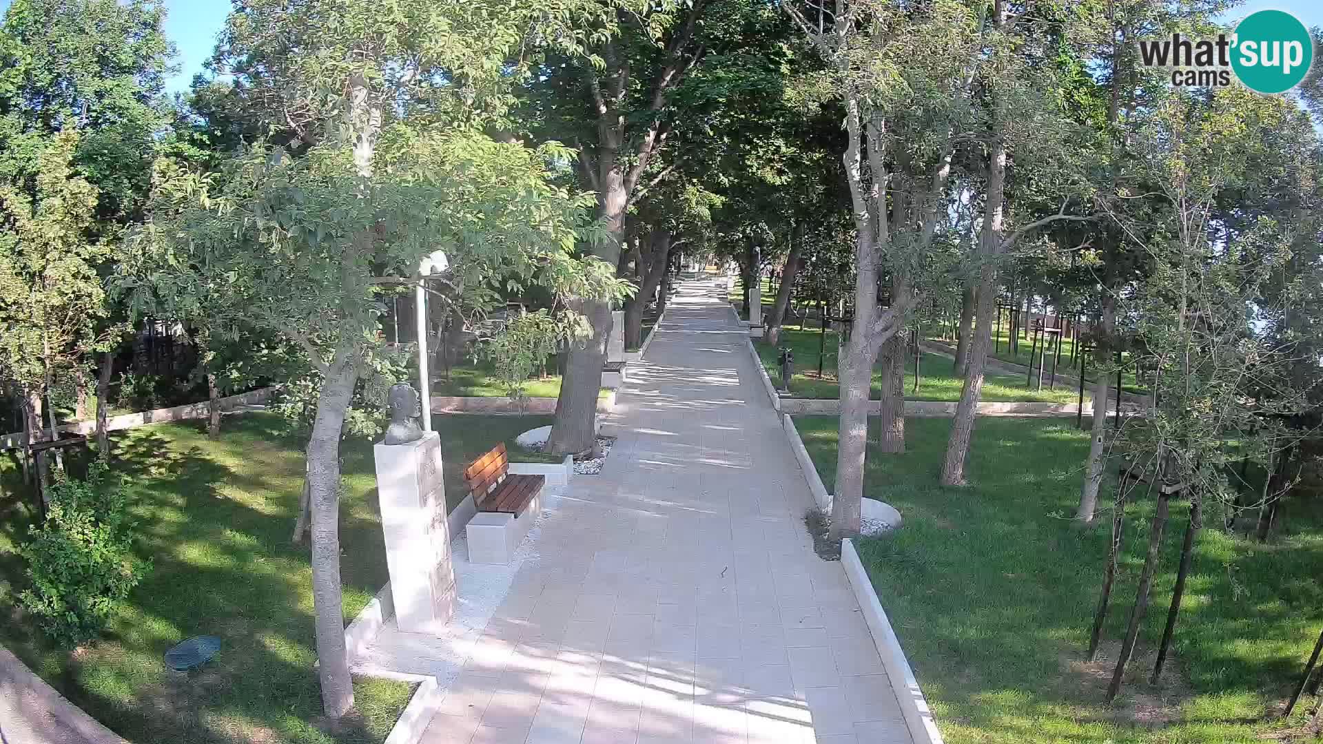 Park pisateljev Senj – Pogled v živo ob morju