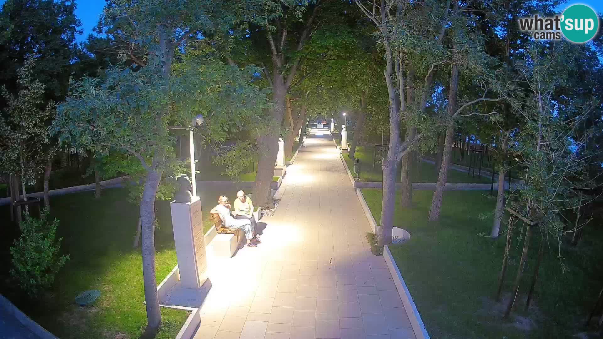 Park pisateljev Senj – Pogled v živo ob morju