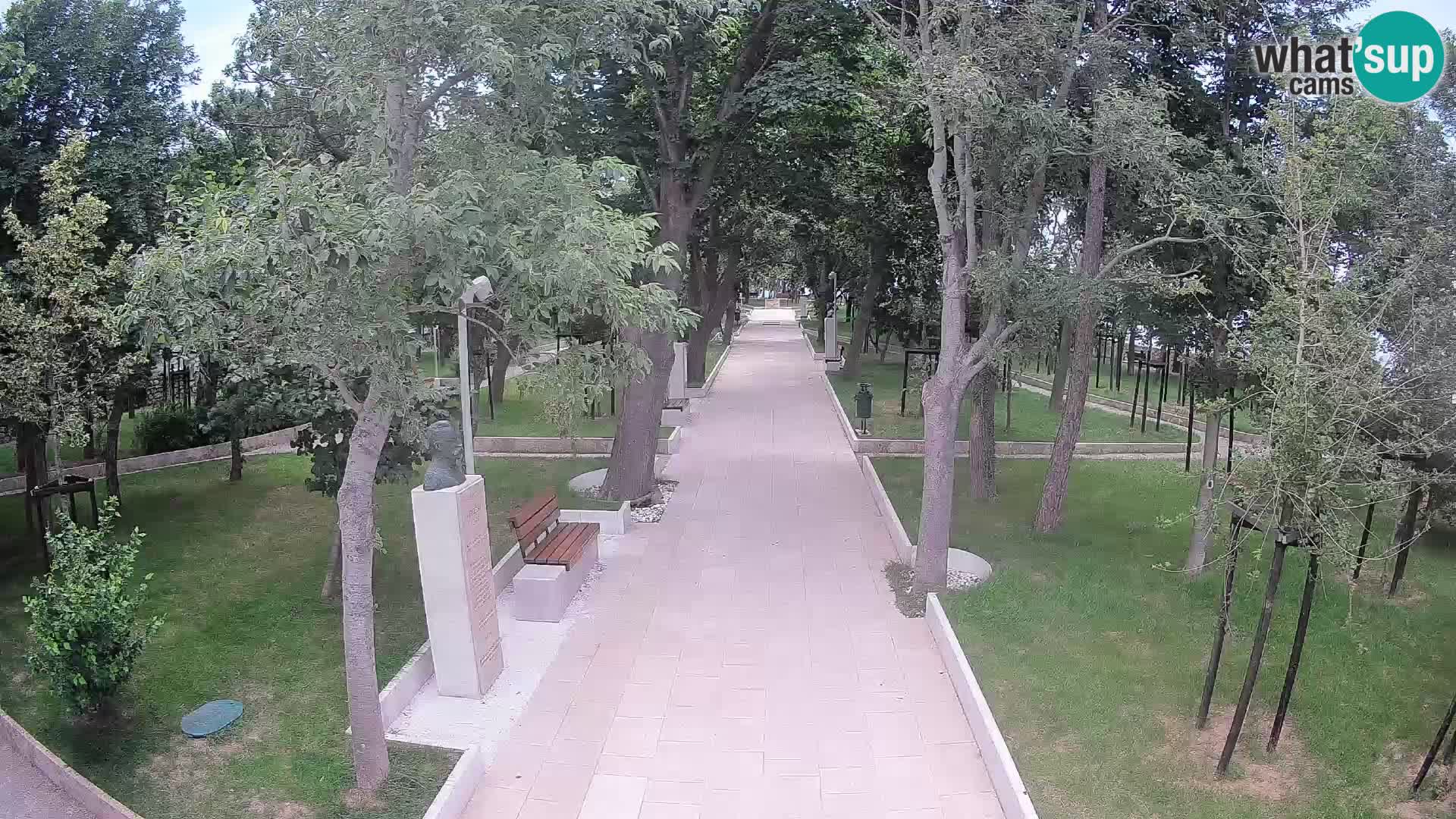Park pisateljev Senj – Pogled v živo ob morju