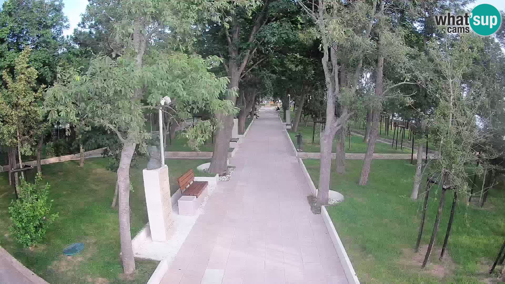 Park pisateljev Senj – Pogled v živo ob morju