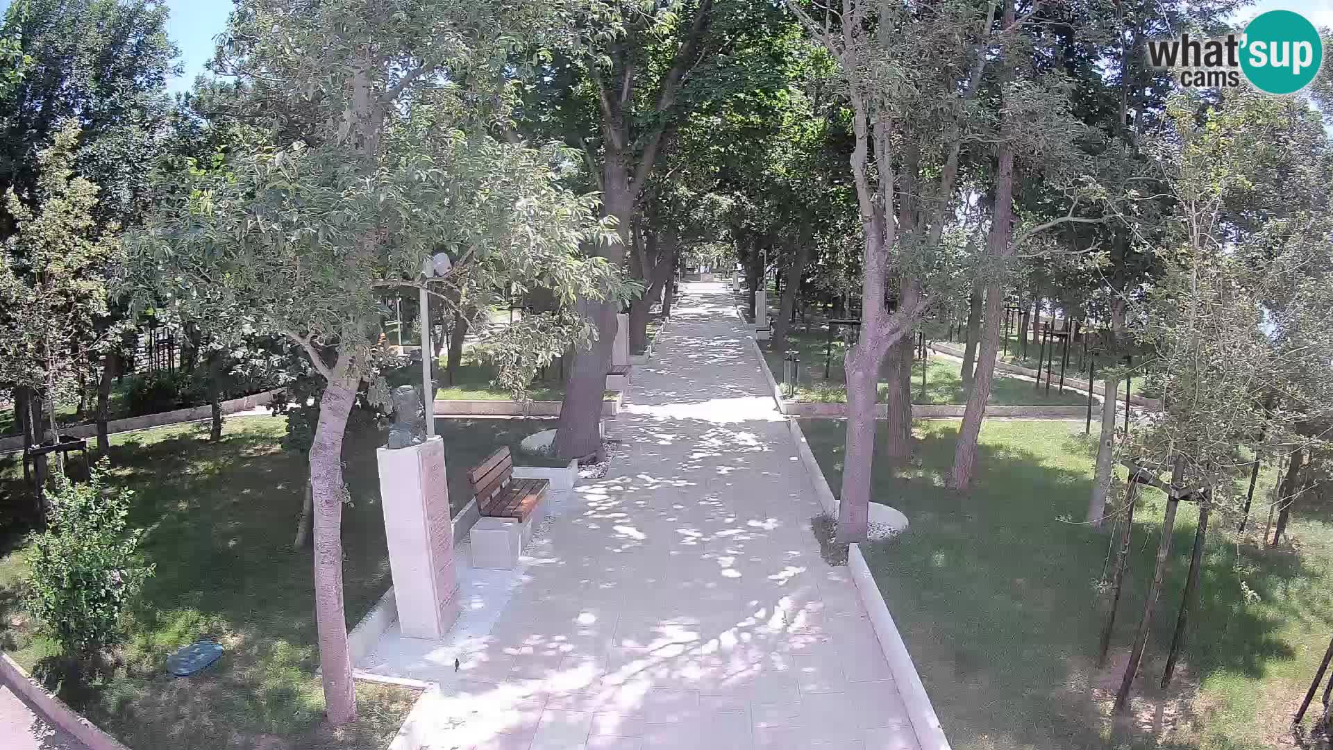 Park pisateljev Senj – Pogled v živo ob morju