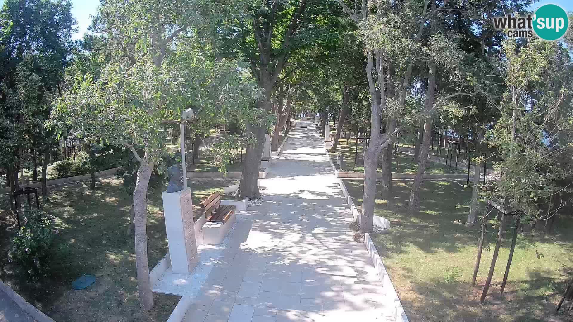 Park pisateljev Senj – Pogled v živo ob morju