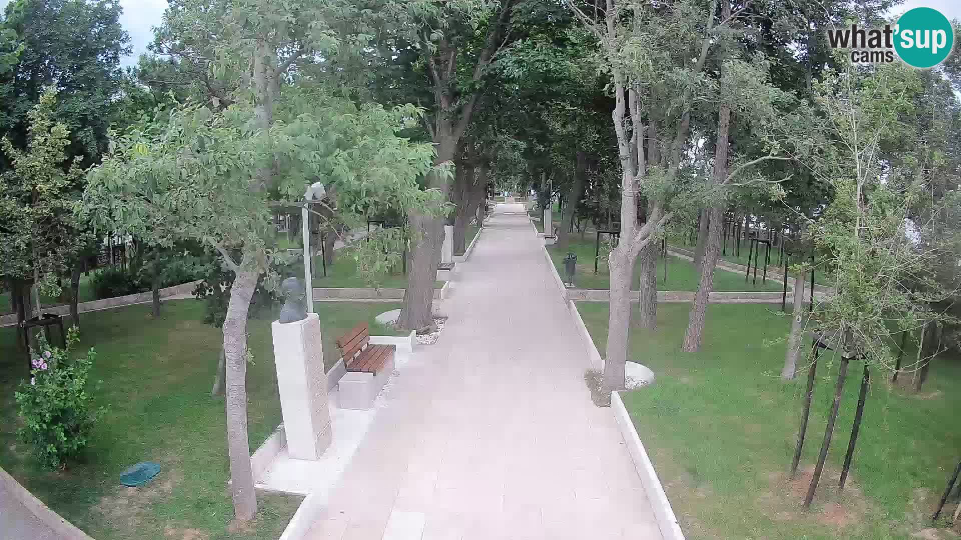 Park pisateljev Senj – Pogled v živo ob morju
