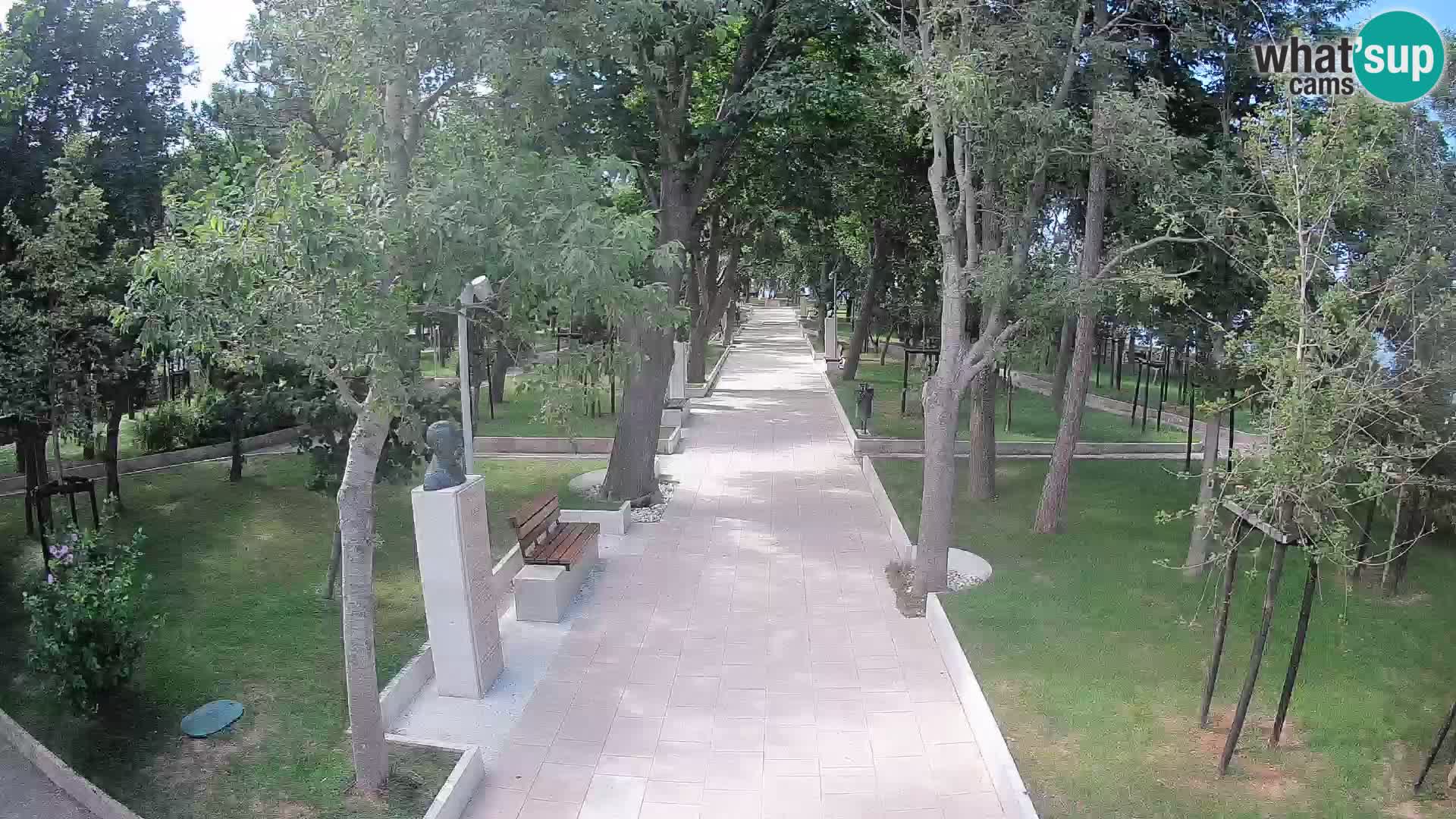Park pisateljev Senj – Pogled v živo ob morju