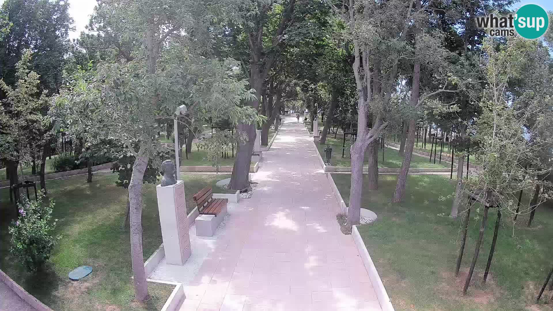 Park pisateljev Senj – Pogled v živo ob morju