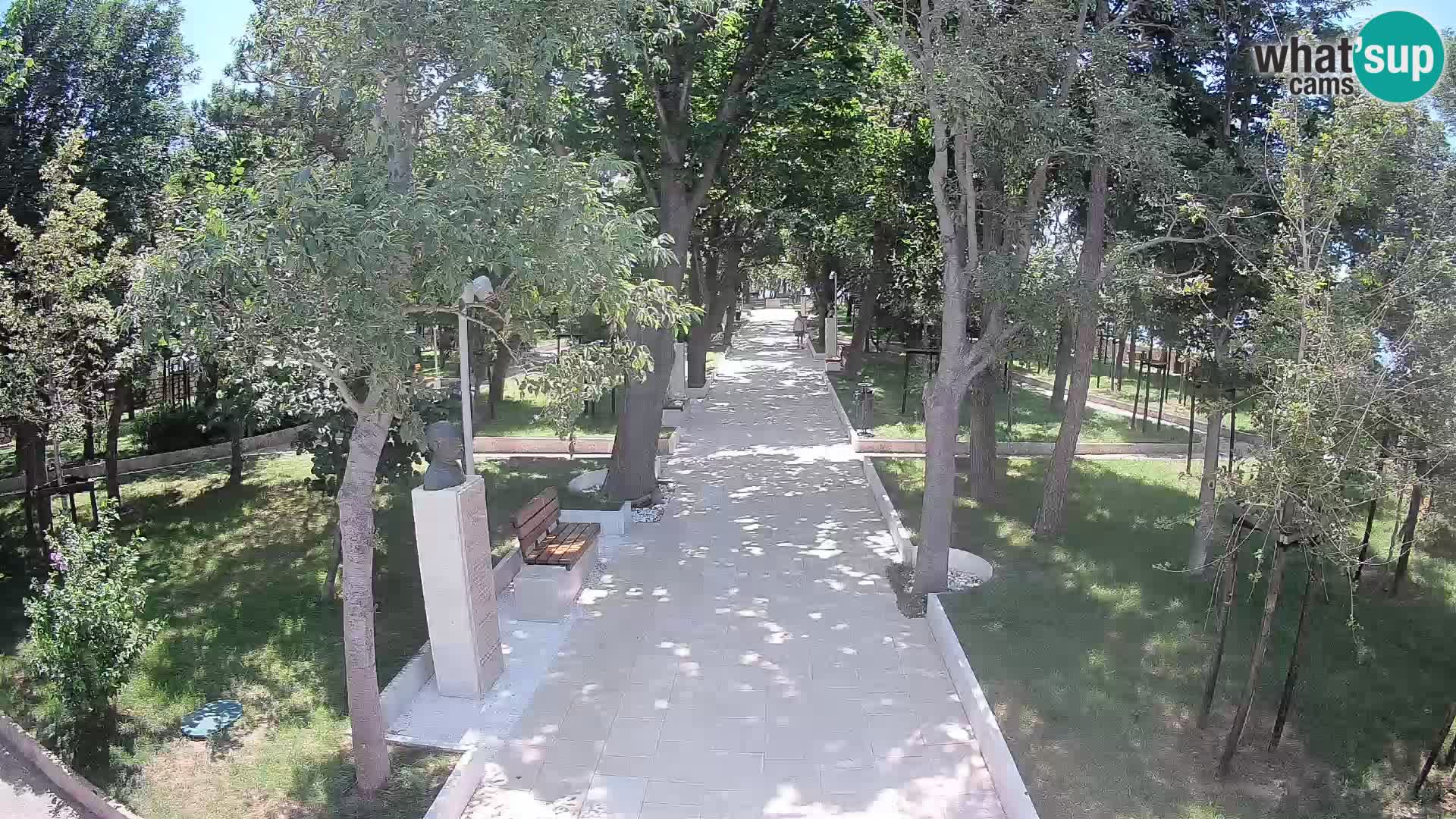 Park pisateljev Senj – Pogled v živo ob morju