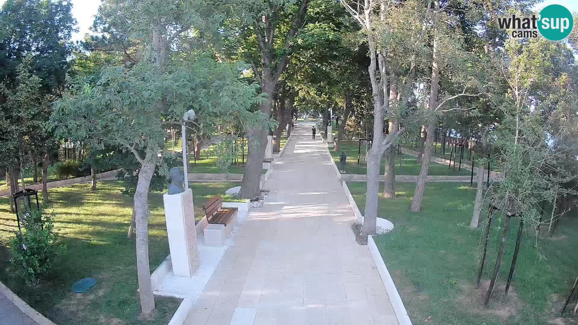 Park pisateljev Senj – Pogled v živo ob morju