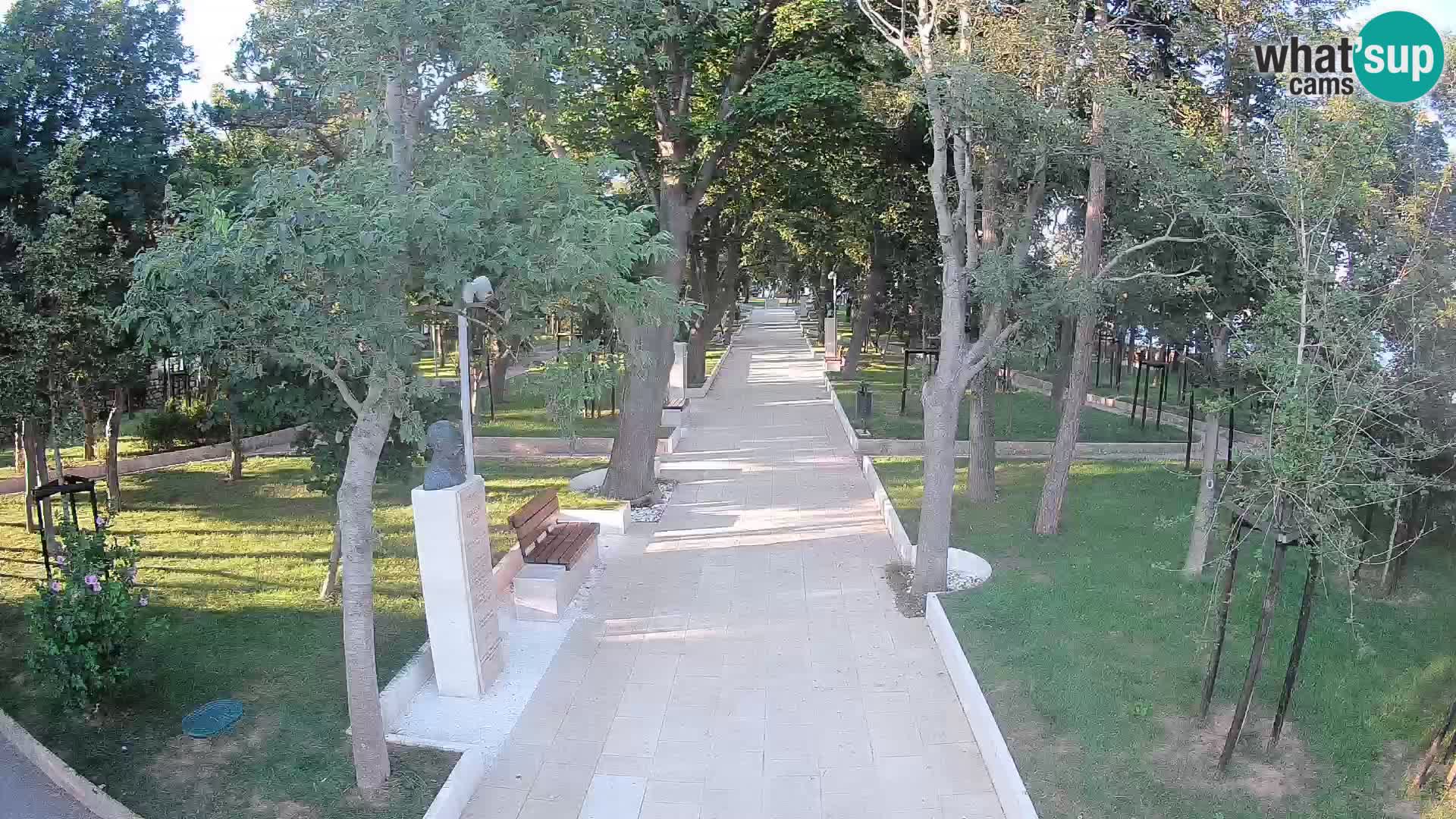 Park pisateljev Senj – Pogled v živo ob morju
