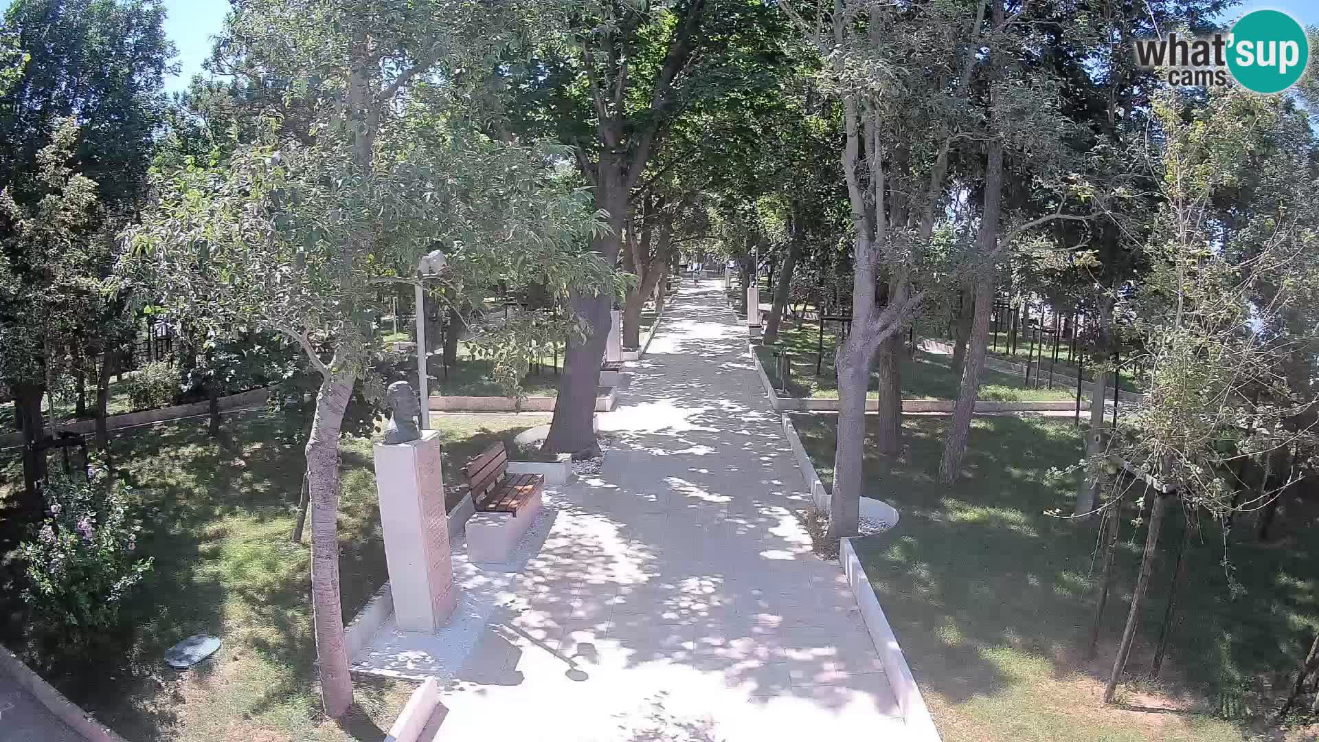 Park pisateljev Senj – Pogled v živo ob morju