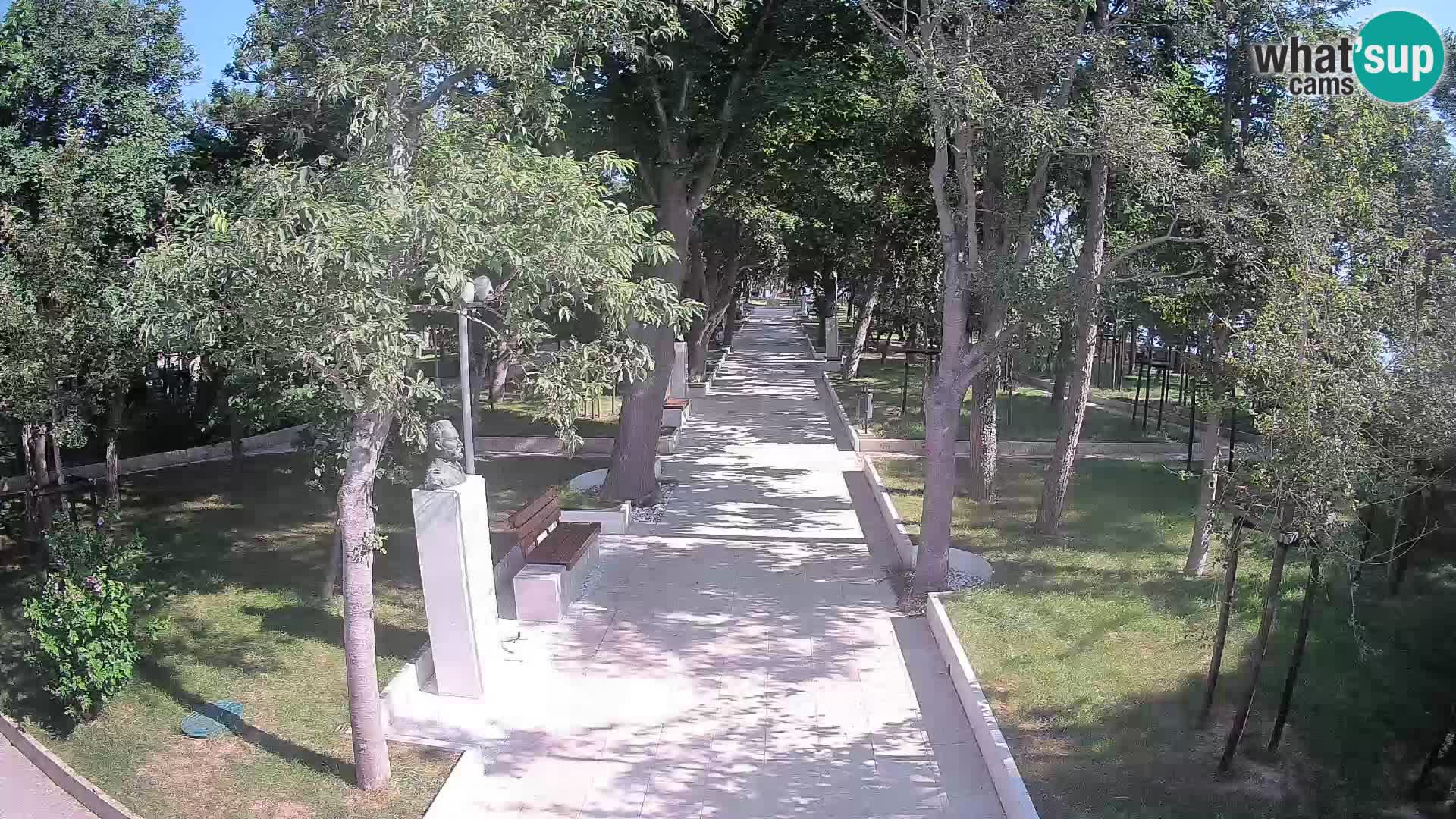 Park pisateljev Senj – Pogled v živo ob morju