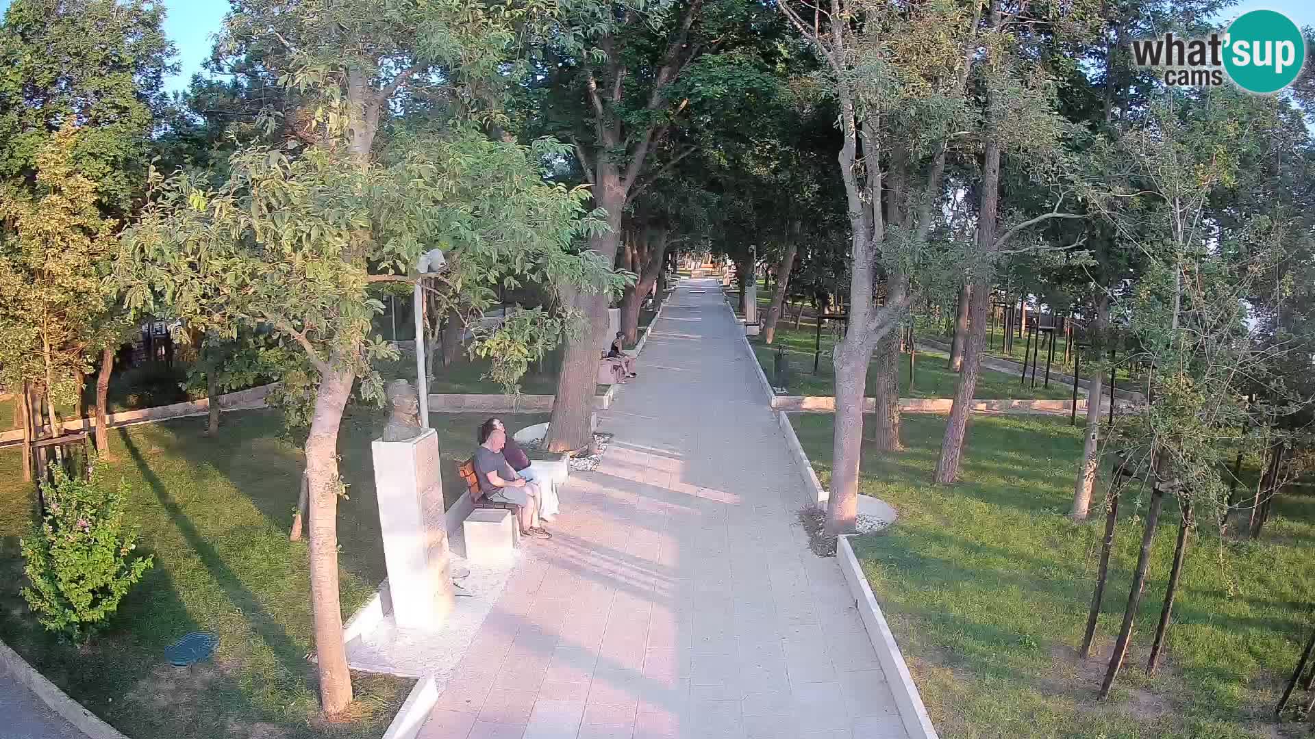Park pisateljev Senj – Pogled v živo ob morju
