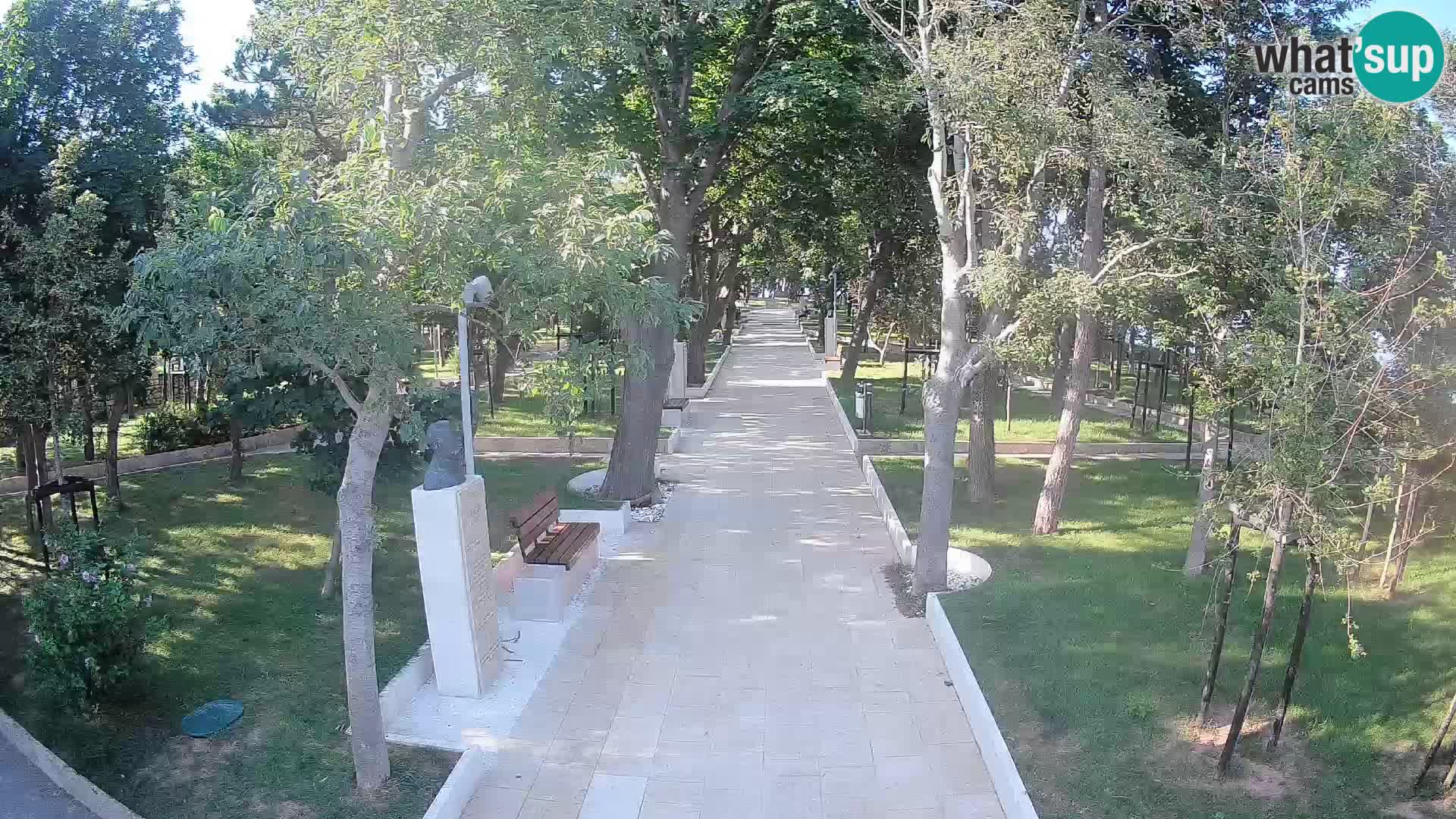 Park pisateljev Senj – Pogled v živo ob morju