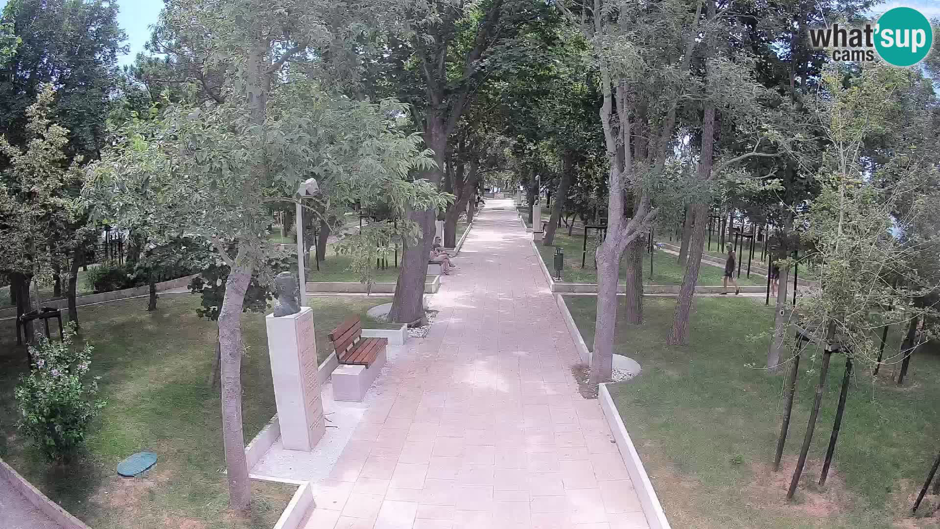 Park pisateljev Senj – Pogled v živo ob morju