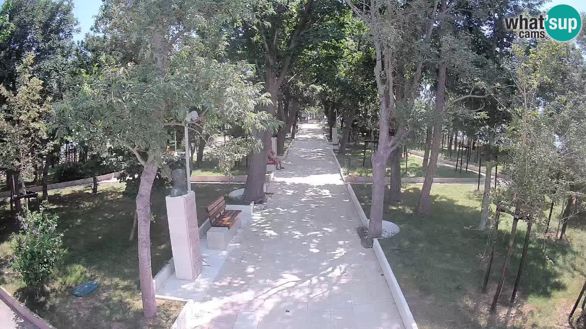 Park pisateljev Senj – Pogled v živo ob morju