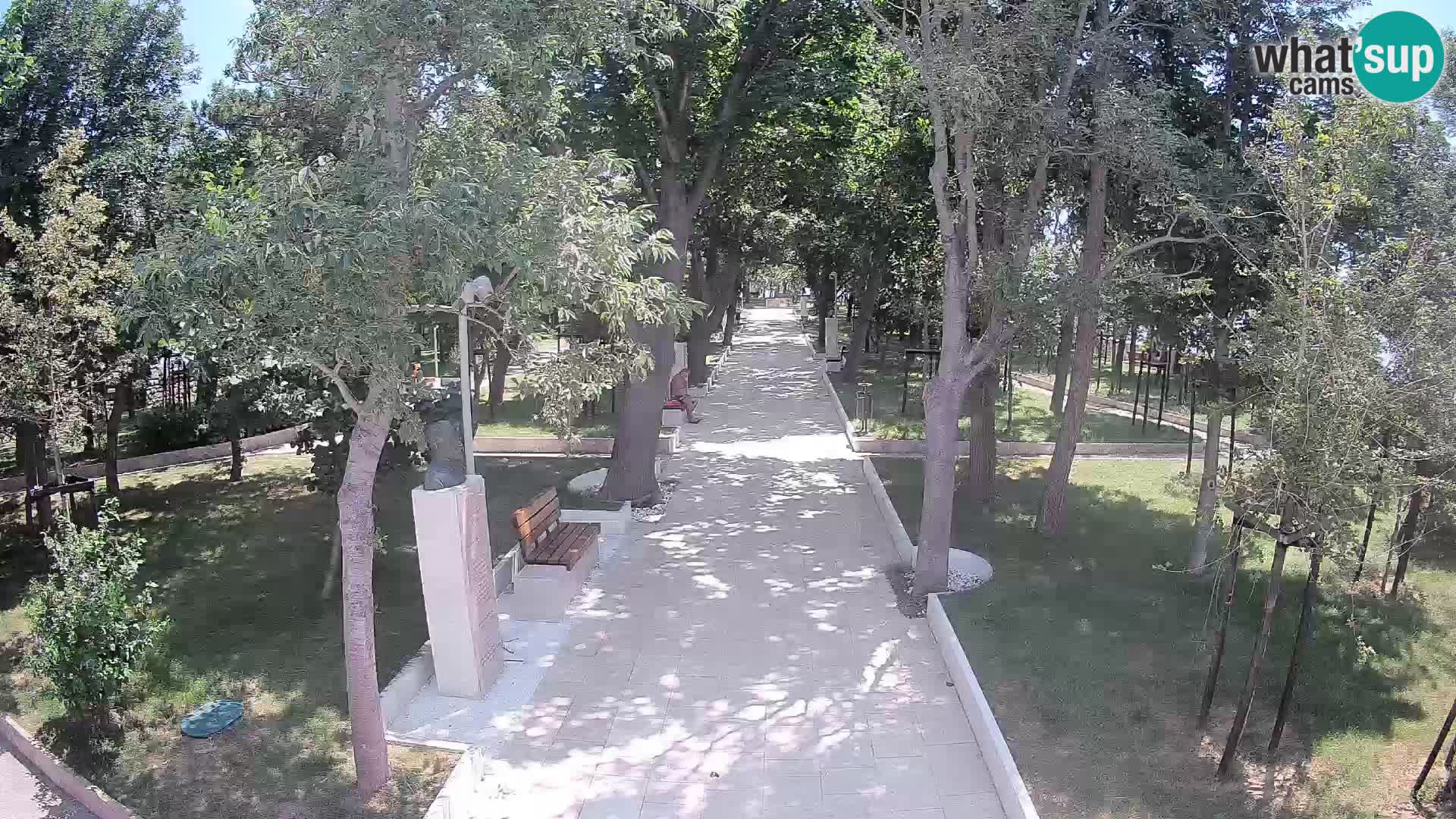 Park pisateljev Senj – Pogled v živo ob morju
