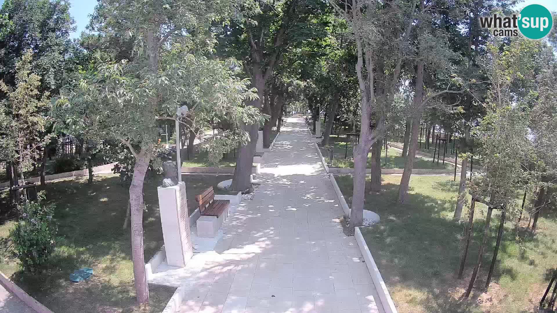 Park pisateljev Senj – Pogled v živo ob morju