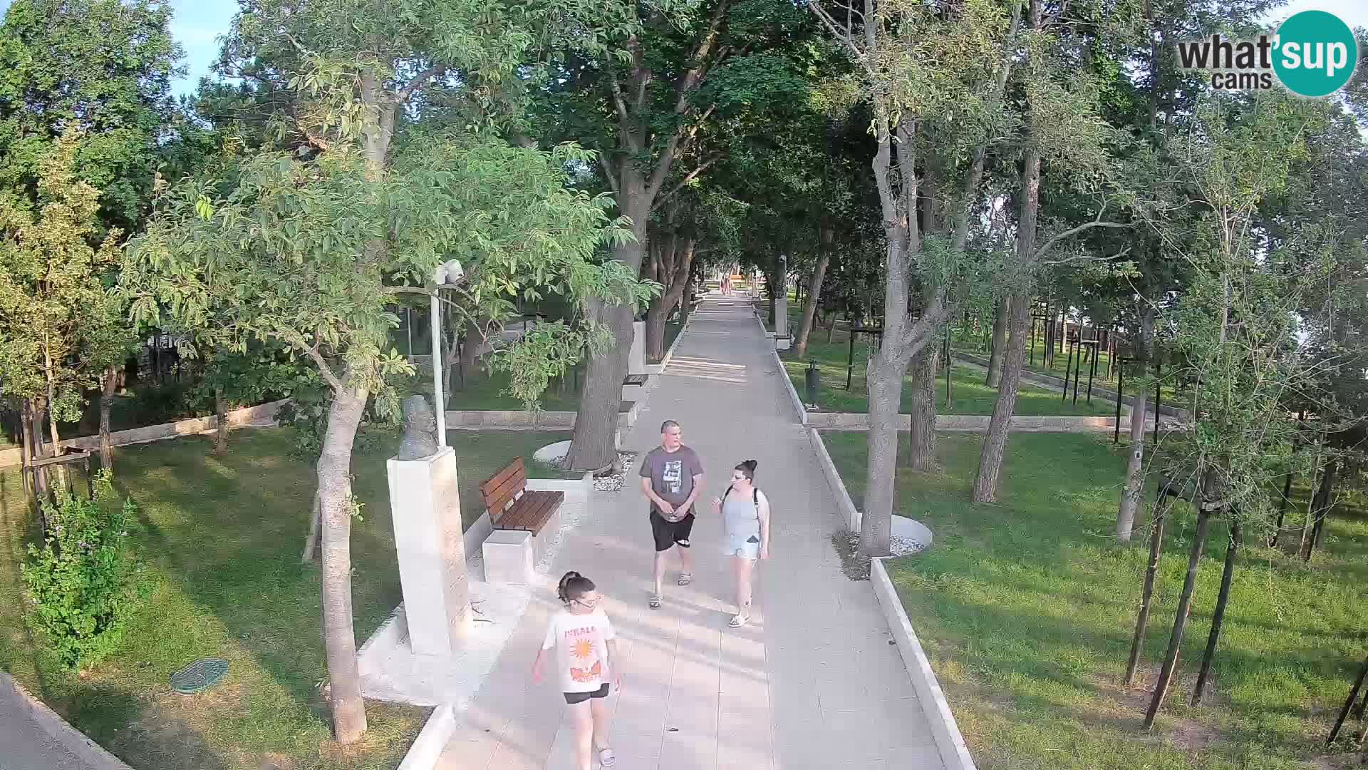 Park pisateljev Senj – Pogled v živo ob morju