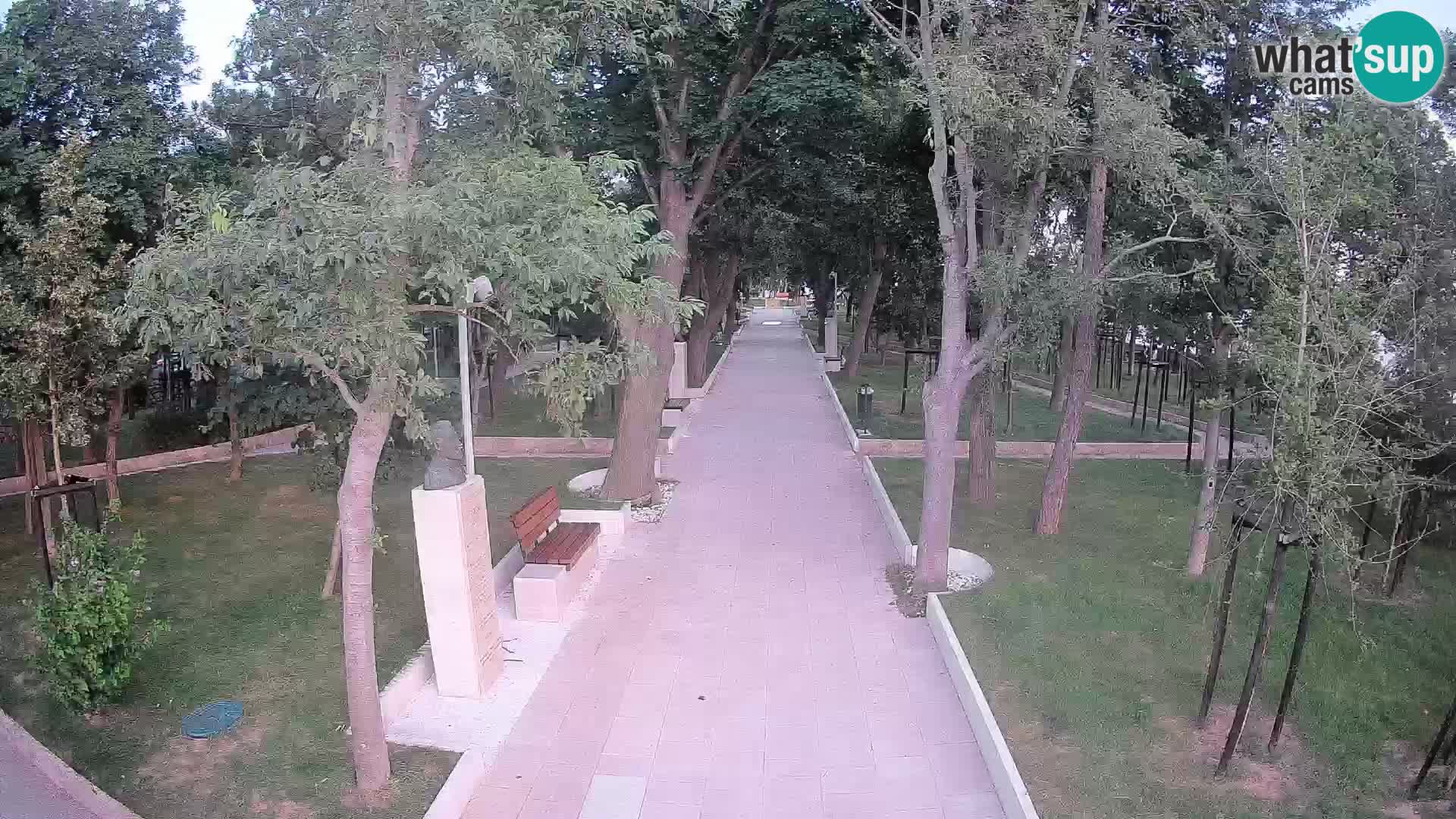 Park pisateljev Senj – Pogled v živo ob morju