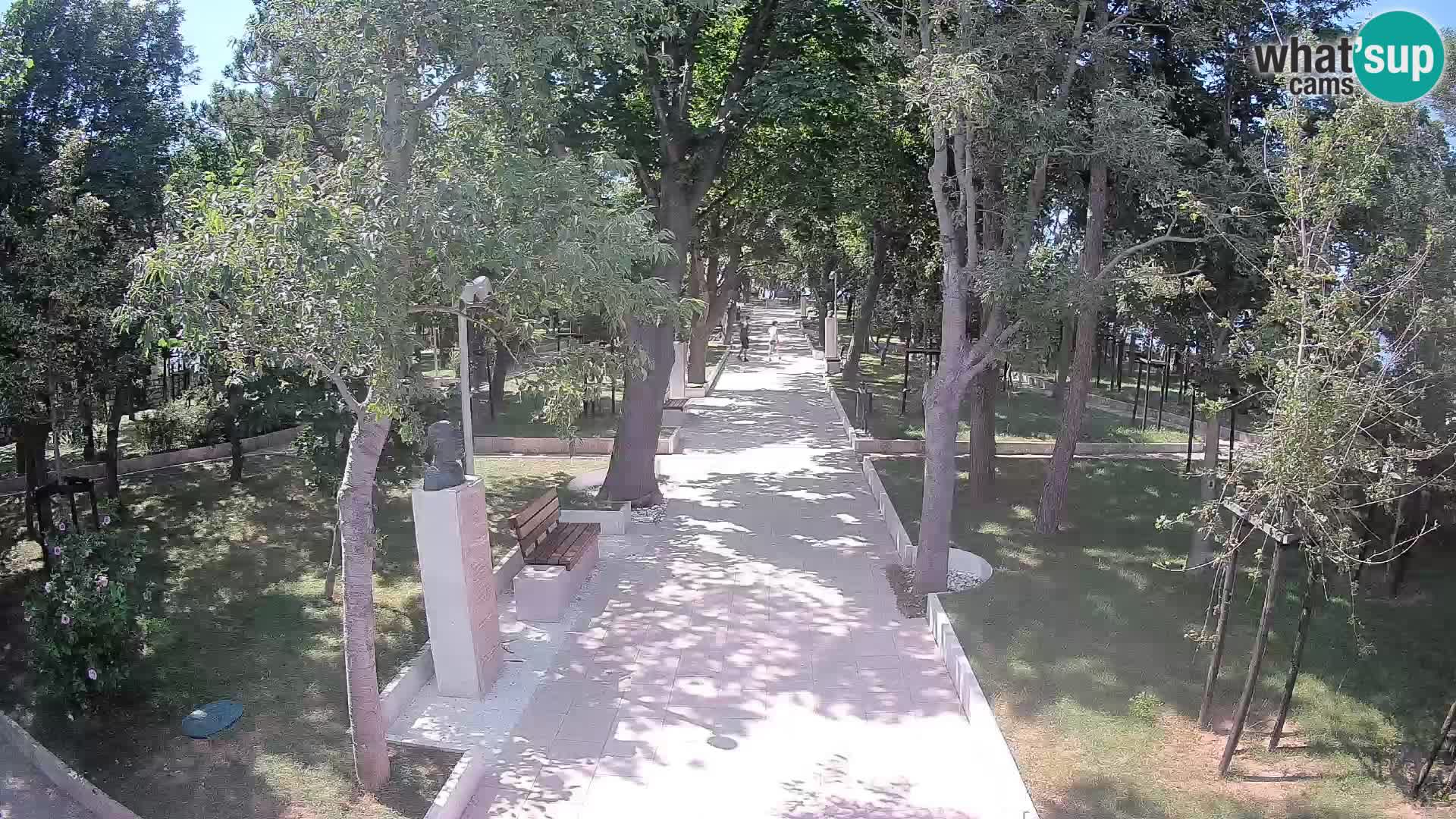 Park pisateljev Senj – Pogled v živo ob morju