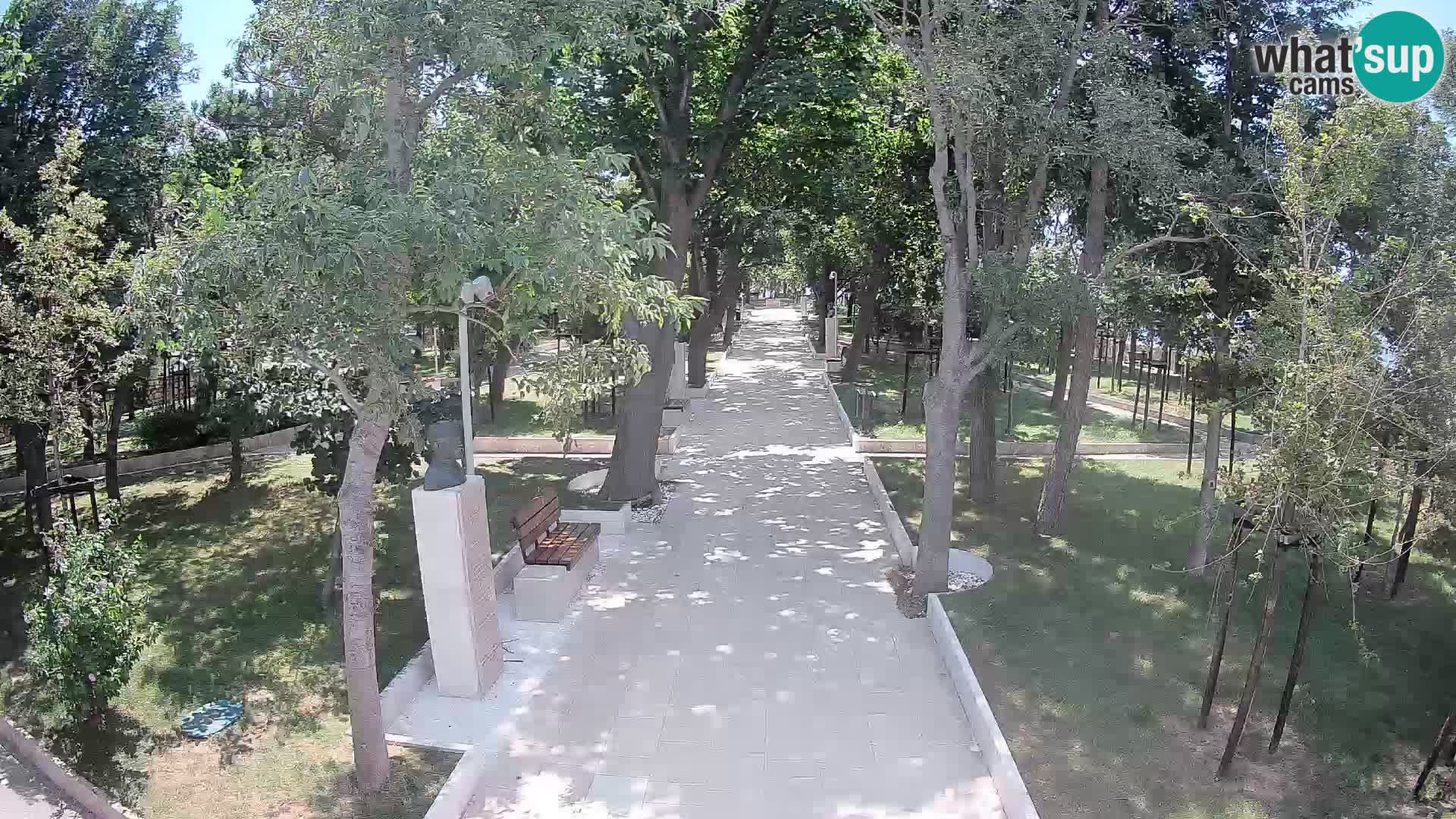 Park pisateljev Senj – Pogled v živo ob morju