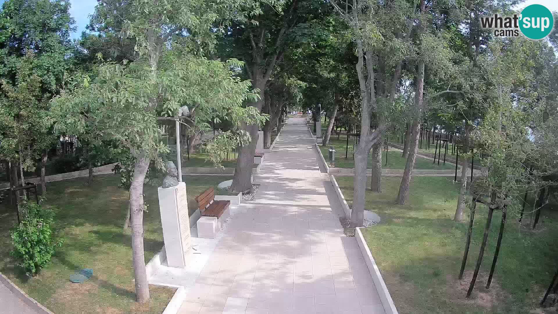 Park pisateljev Senj – Pogled v živo ob morju