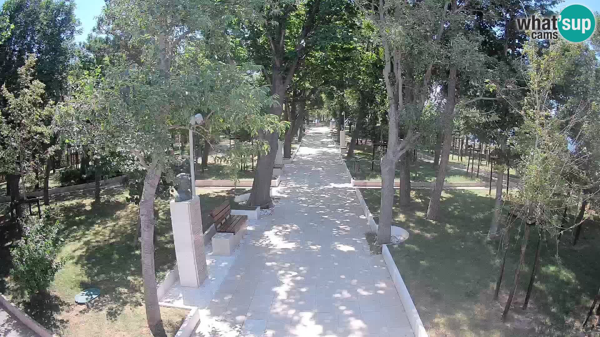 Park pisateljev Senj – Pogled v živo ob morju