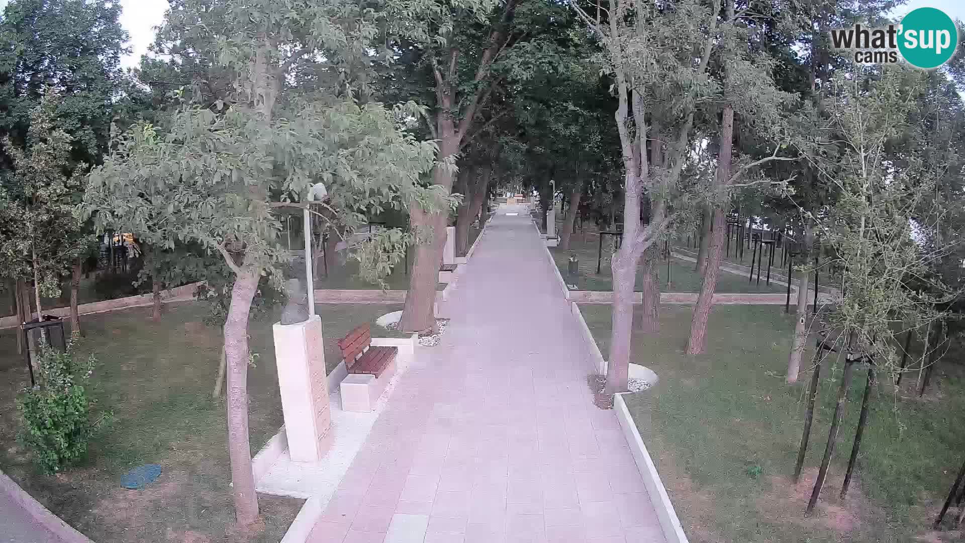 Park pisateljev Senj – Pogled v živo ob morju
