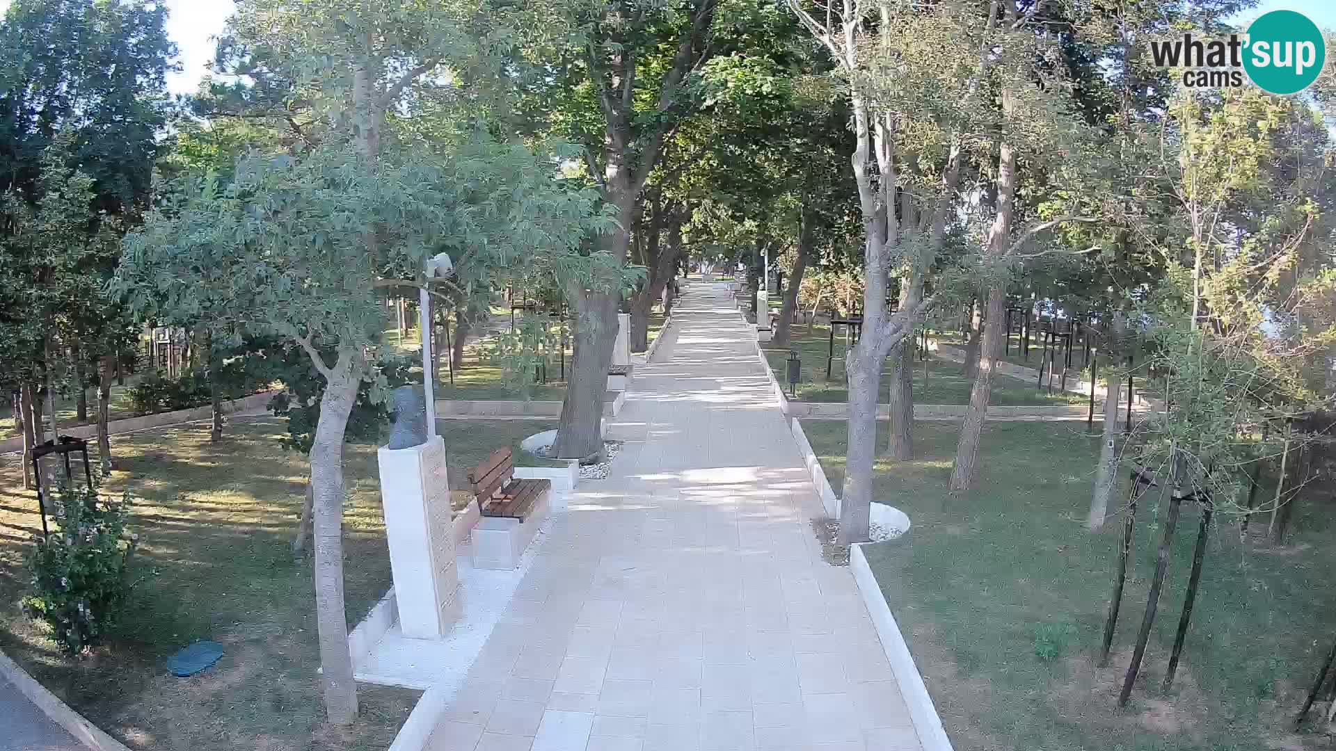 Park pisateljev Senj – Pogled v živo ob morju