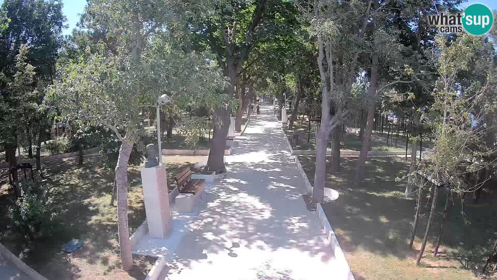 Park pisateljev Senj – Pogled v živo ob morju