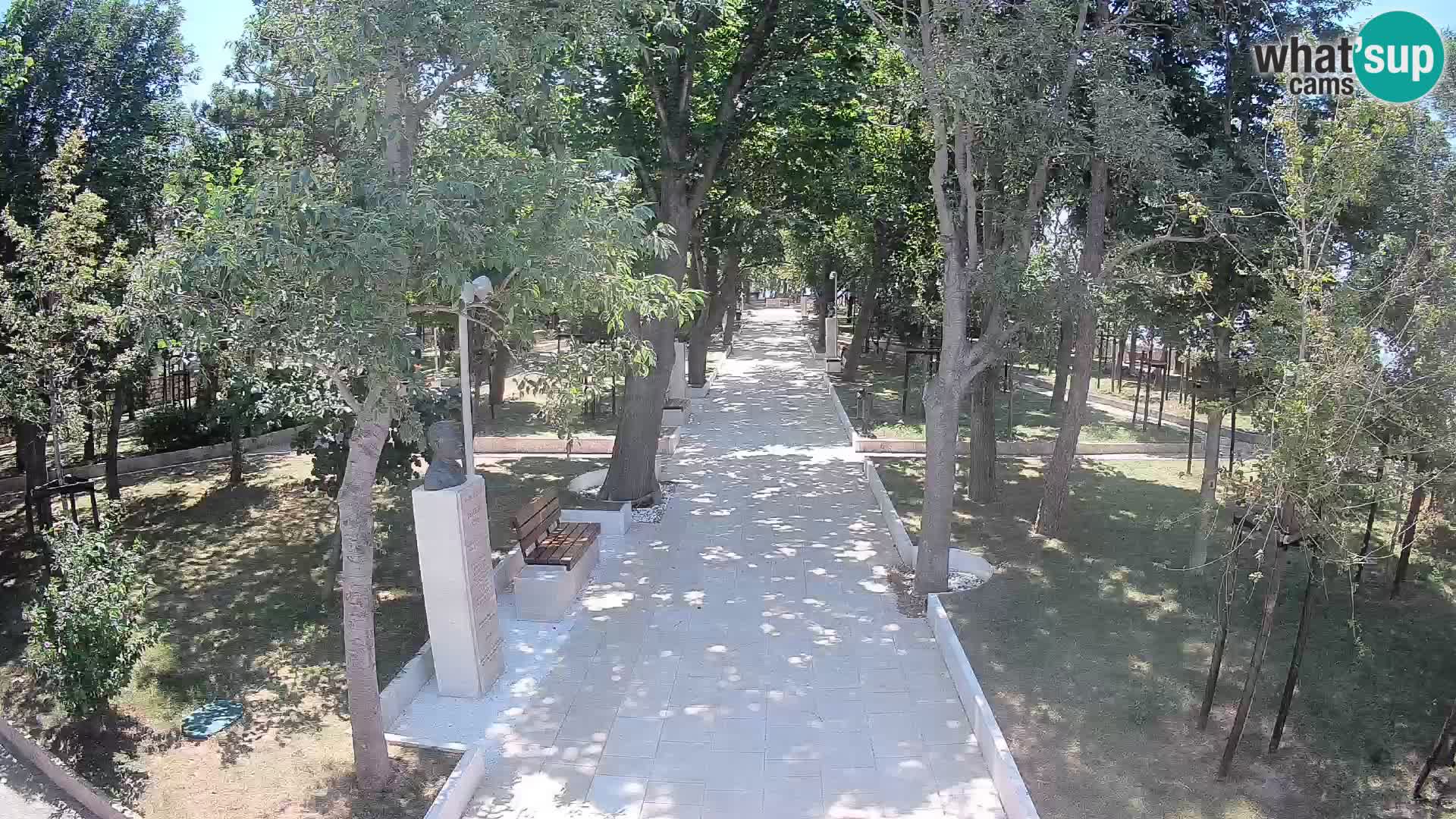 Park pisateljev Senj – Pogled v živo ob morju