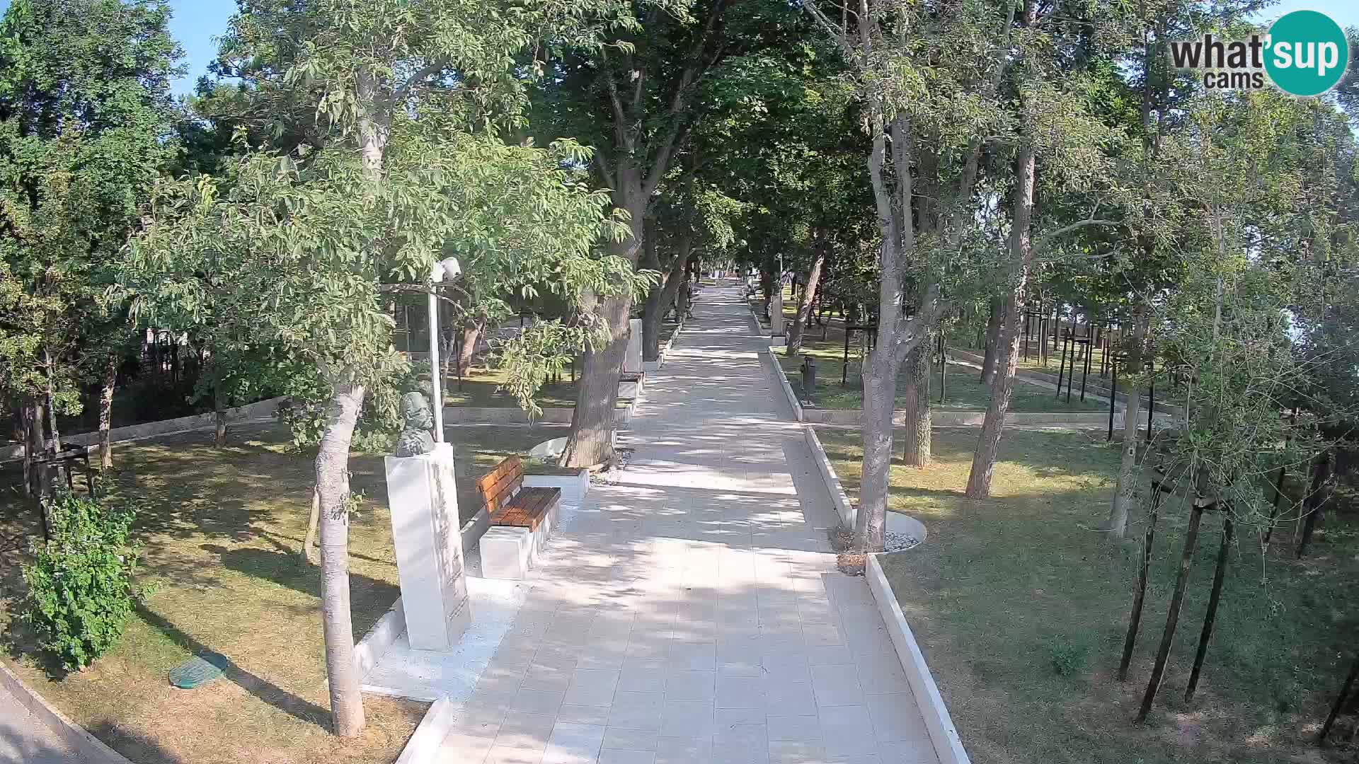 Park pisateljev Senj – Pogled v živo ob morju