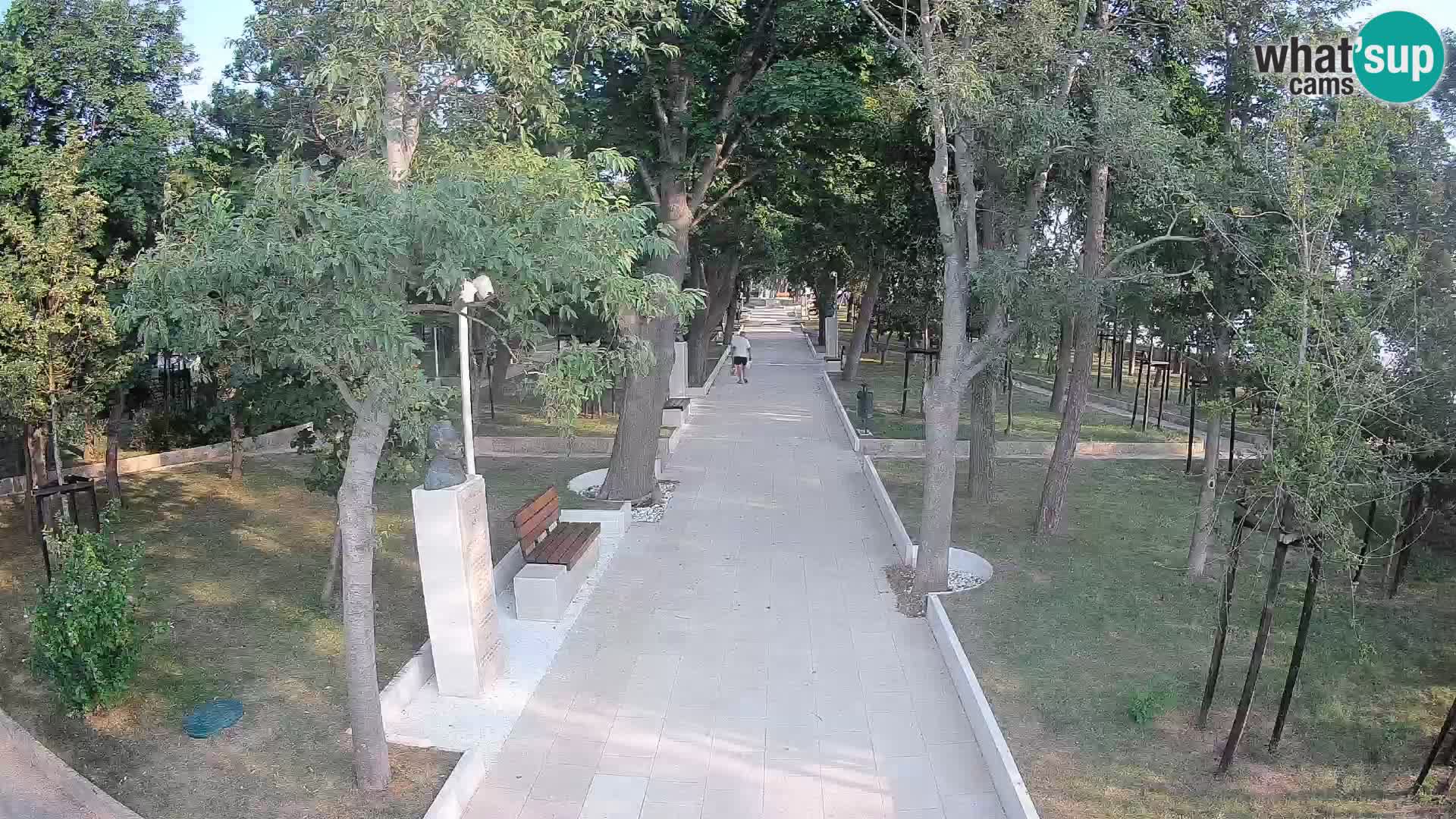 Park pisateljev Senj – Pogled v živo ob morju