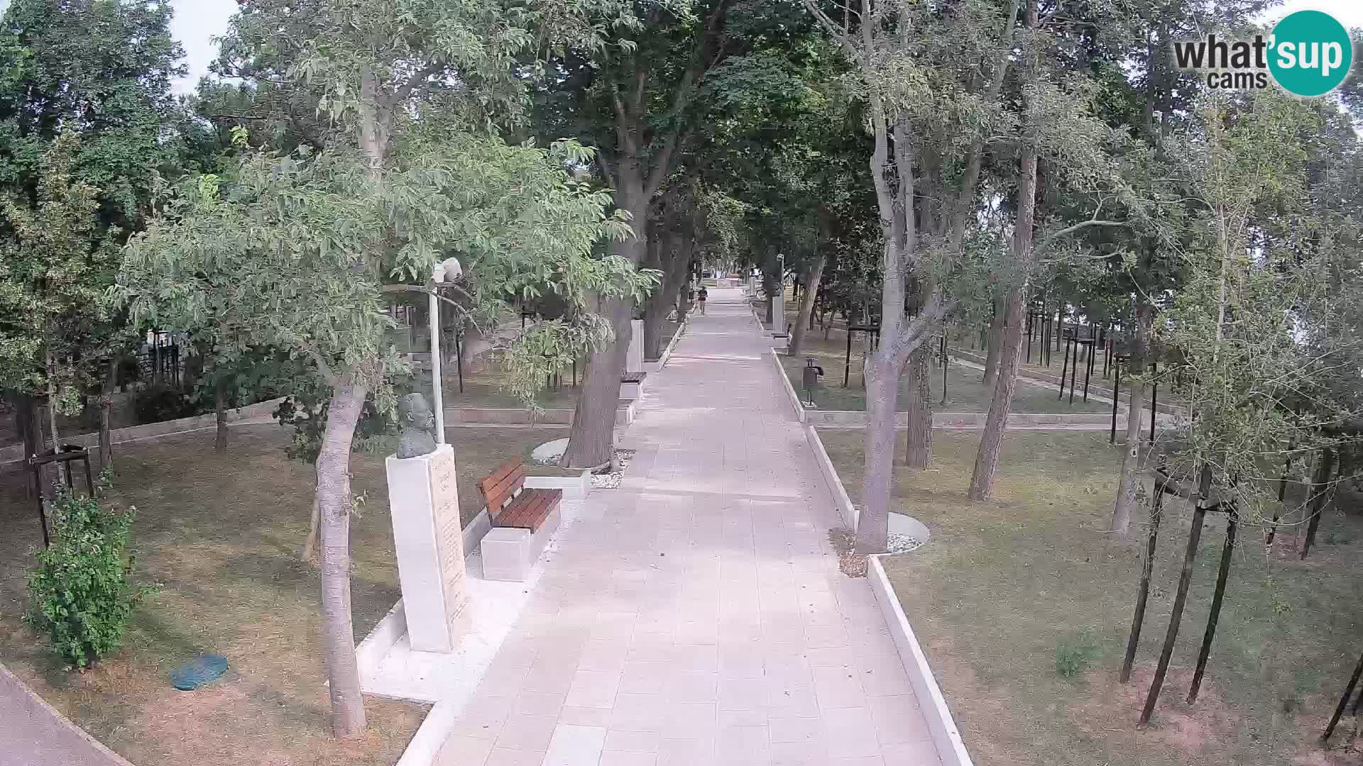 Park pisateljev Senj – Pogled v živo ob morju