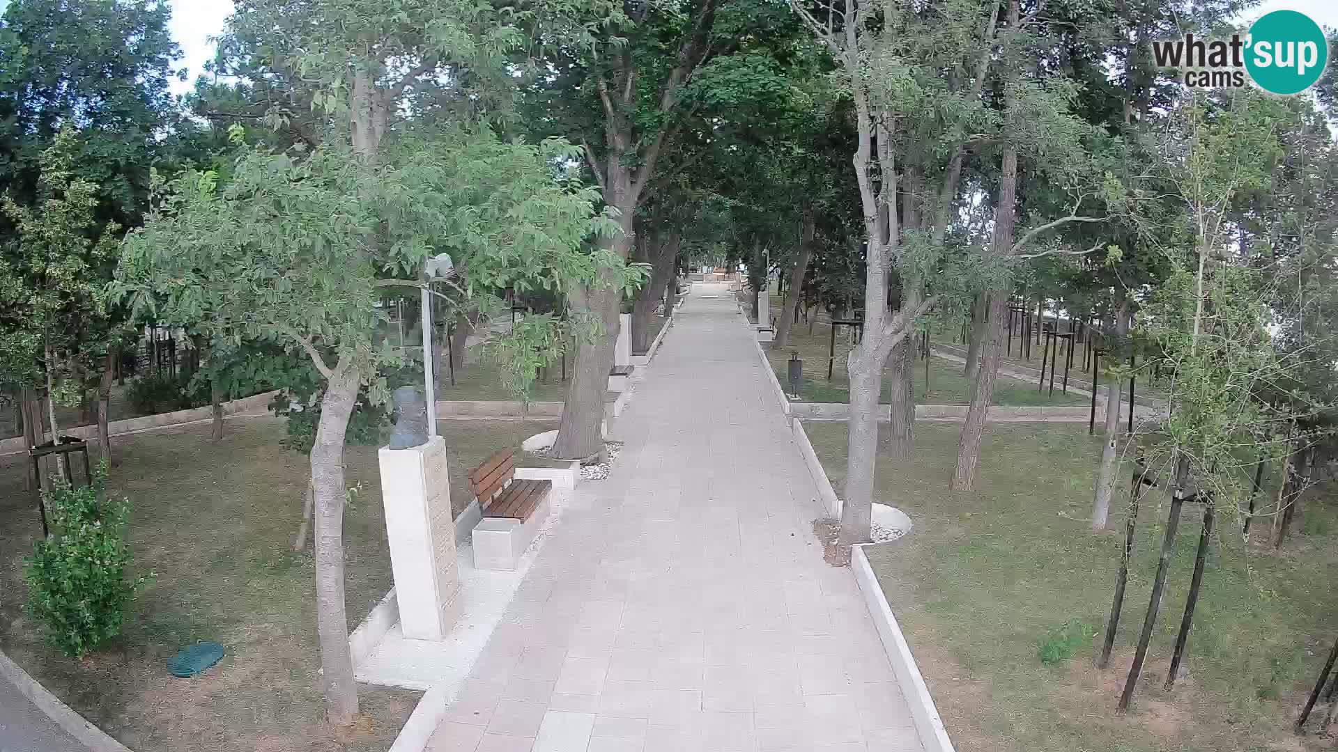 Park pisateljev Senj – Pogled v živo ob morju