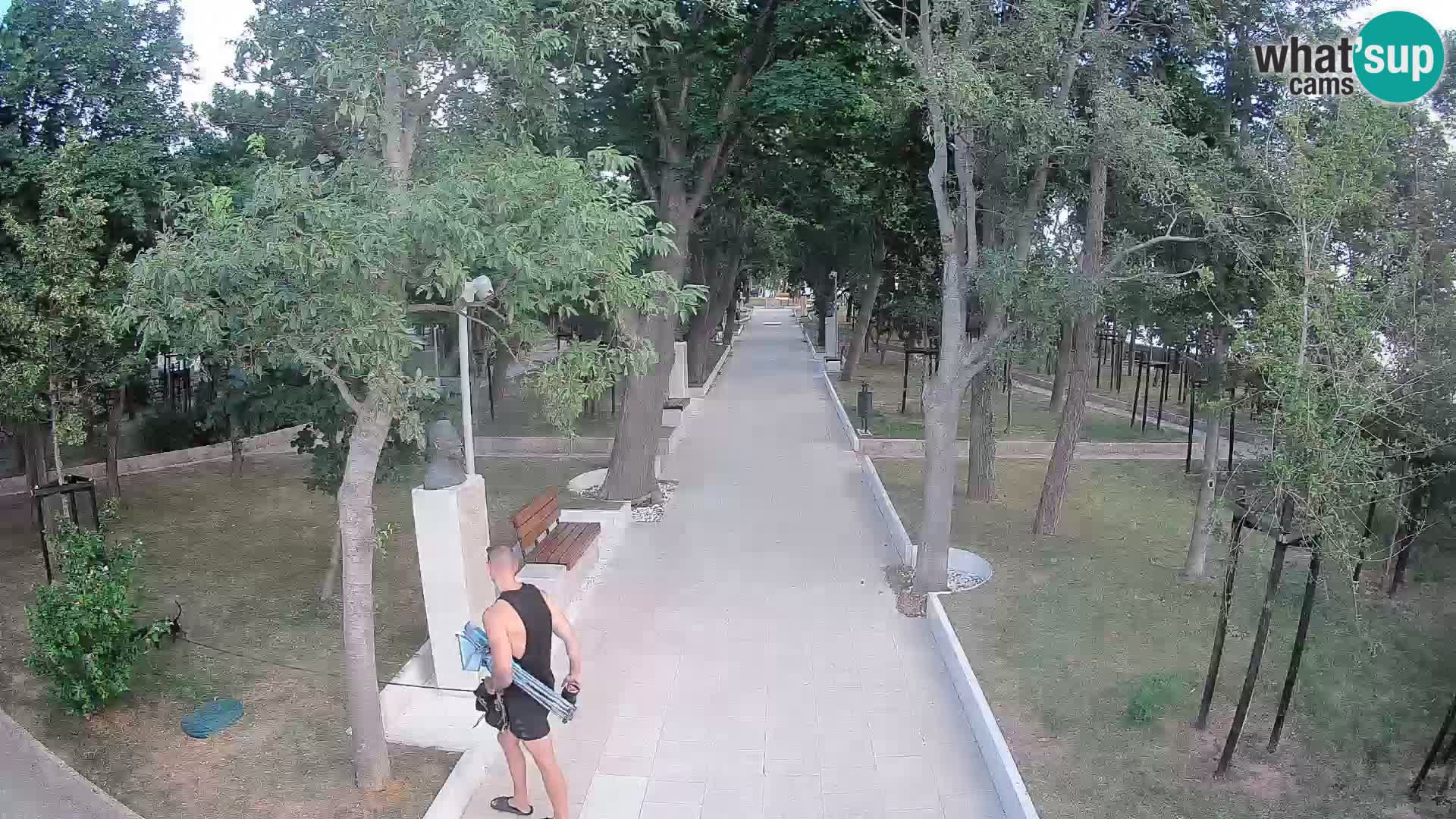Park pisateljev Senj – Pogled v živo ob morju